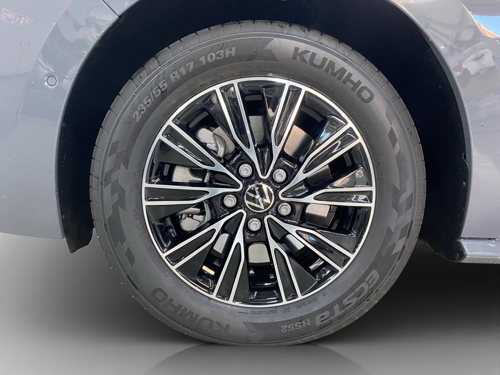 VW MULTIVAN Multivan 1.5 eHybrid Style Liberty Lang DSG-image-15