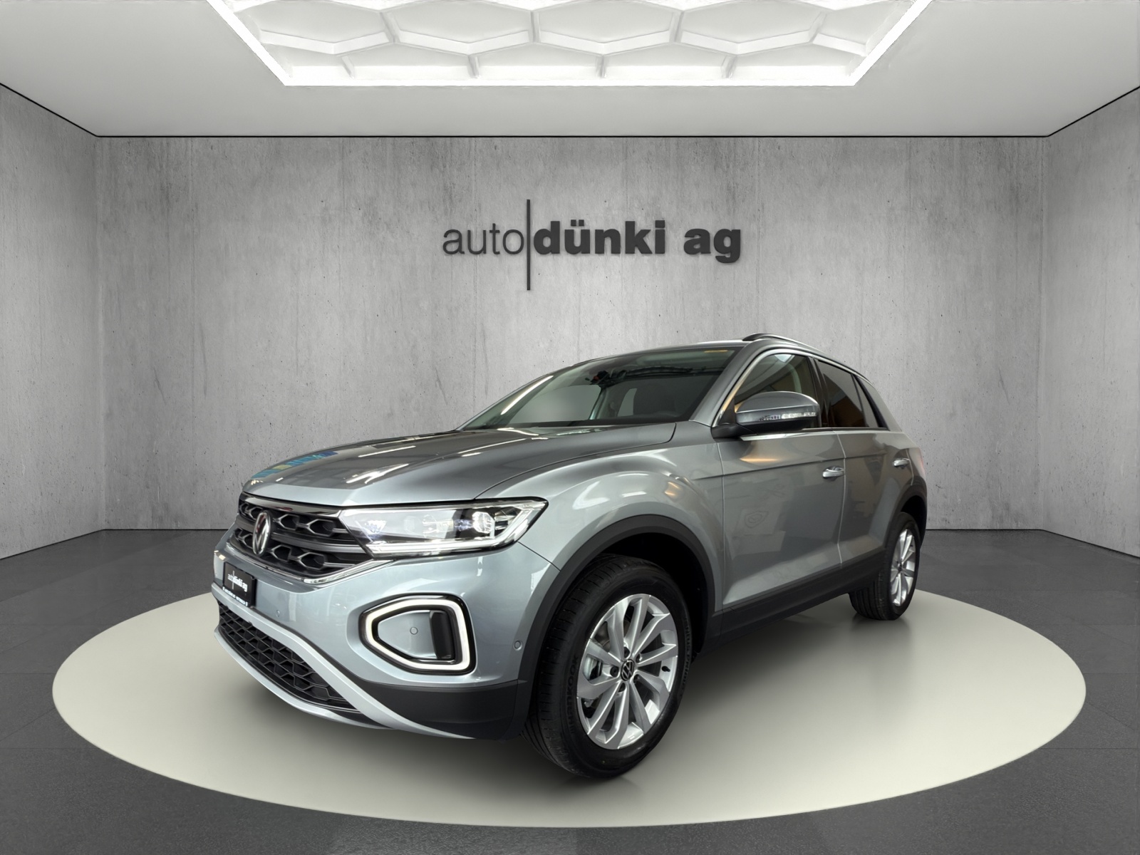 VW T-Roc 1.5 TSI EVO Life United DSG-image-0