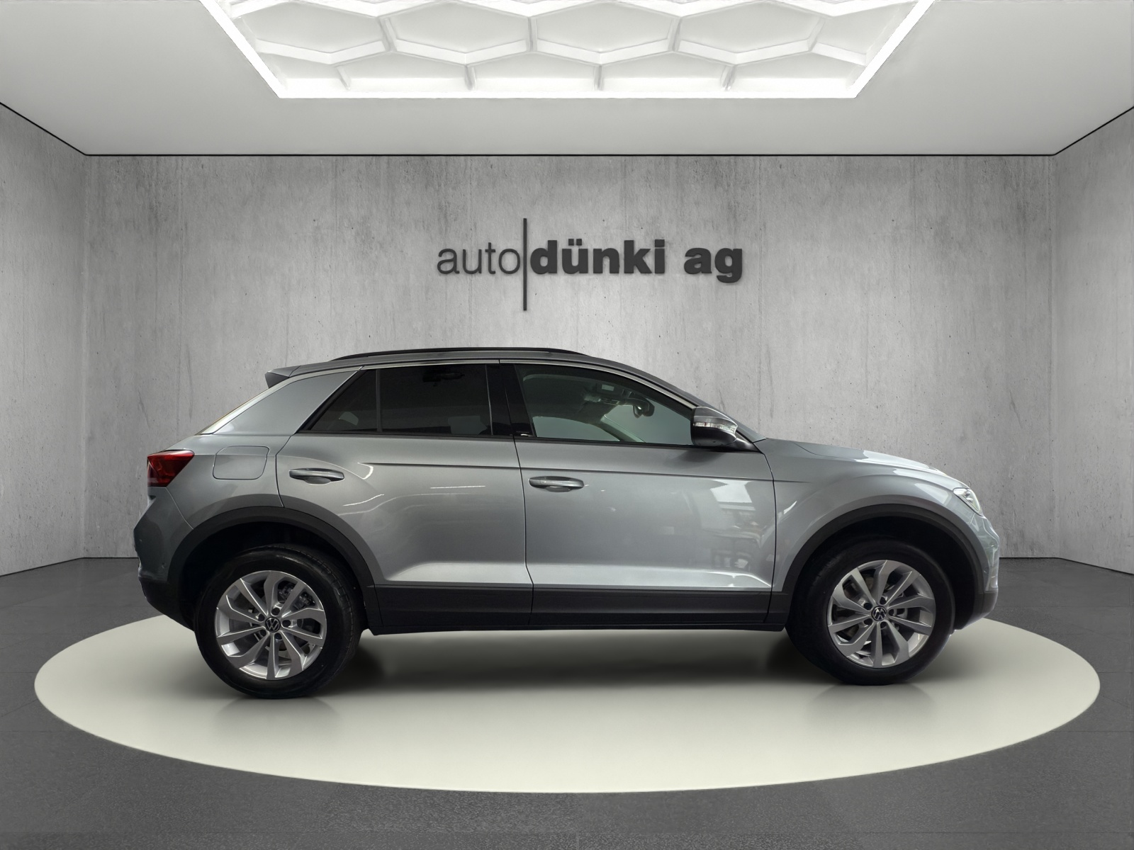 VW T-Roc 1.5 TSI EVO Life United DSG-image-4
