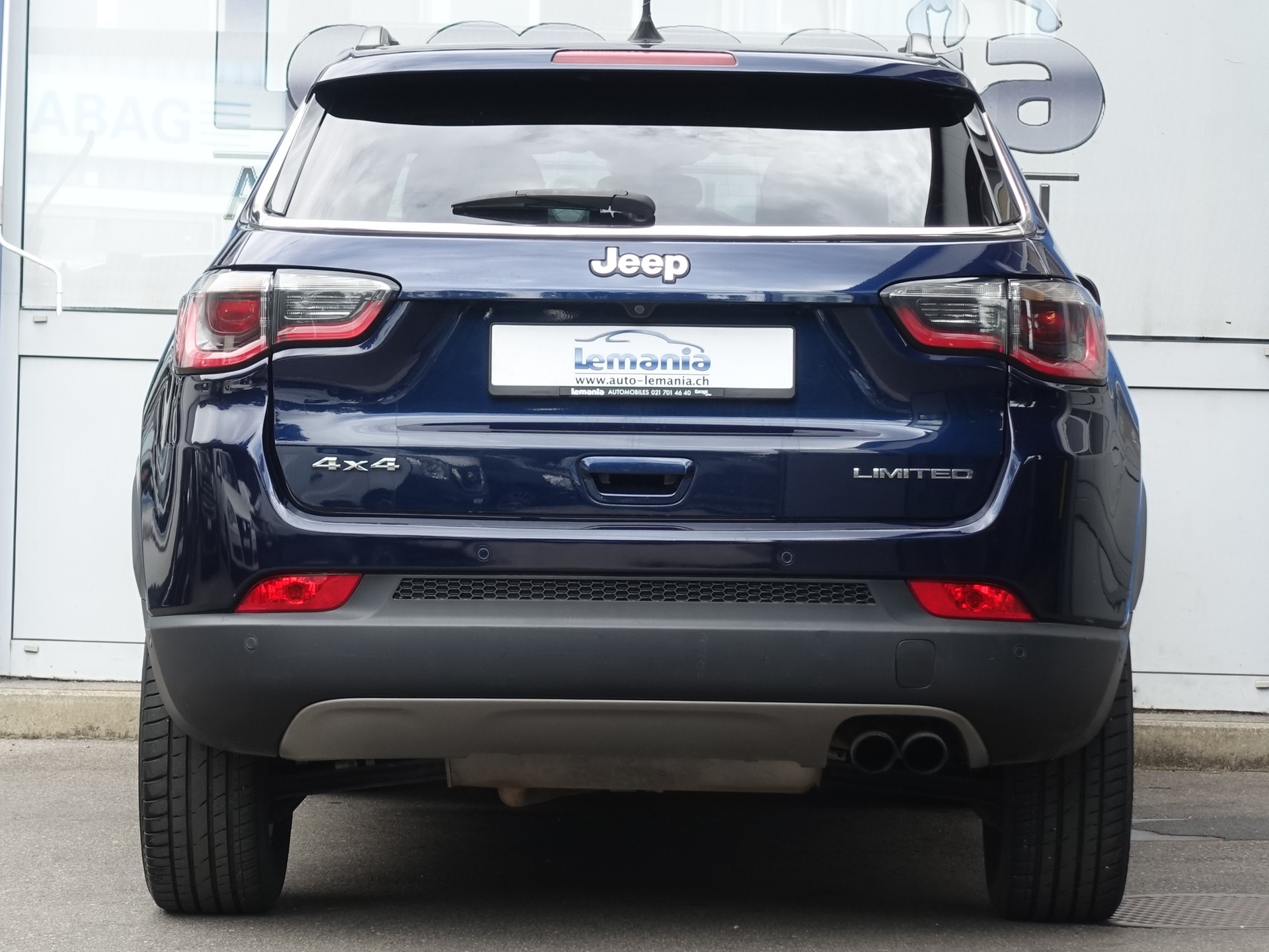 JEEP Compass 1.4 Turbo Limited AWD 9ATX-showroom-element-3