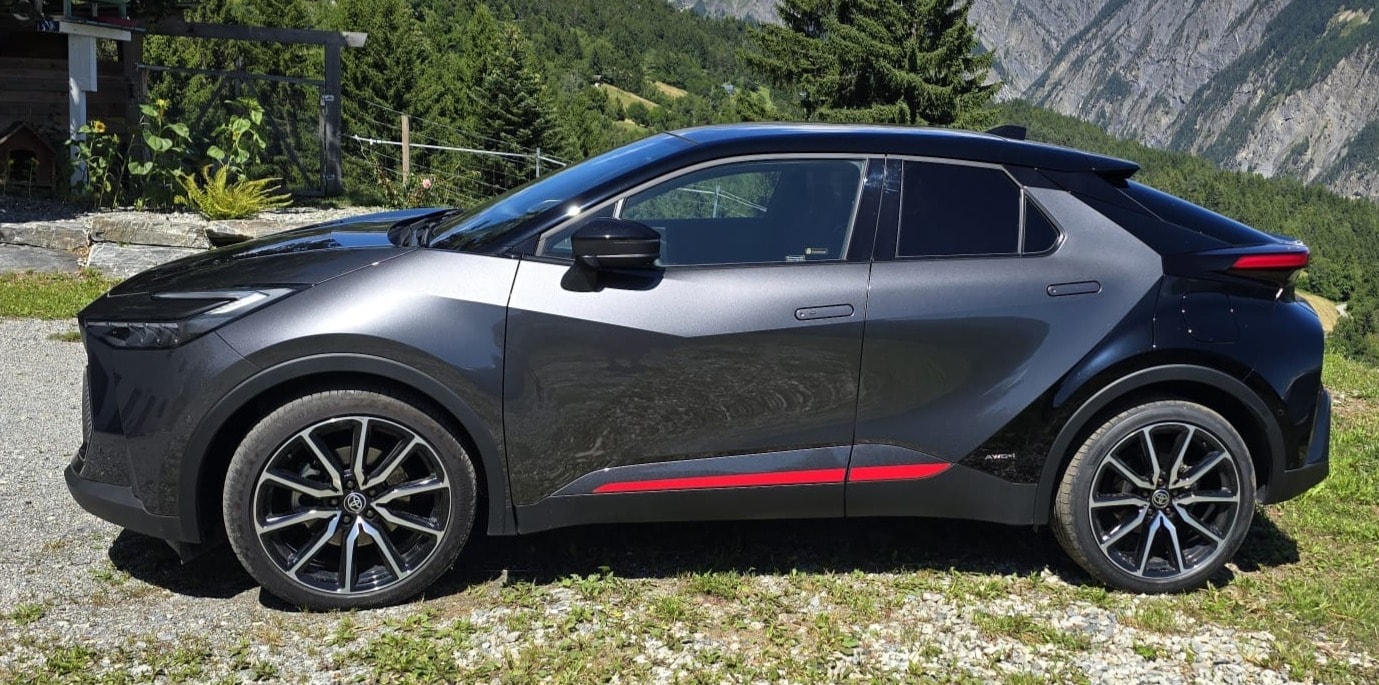 TOYOTA C-HR 2.0 HSD CVT GR Sport 4WD