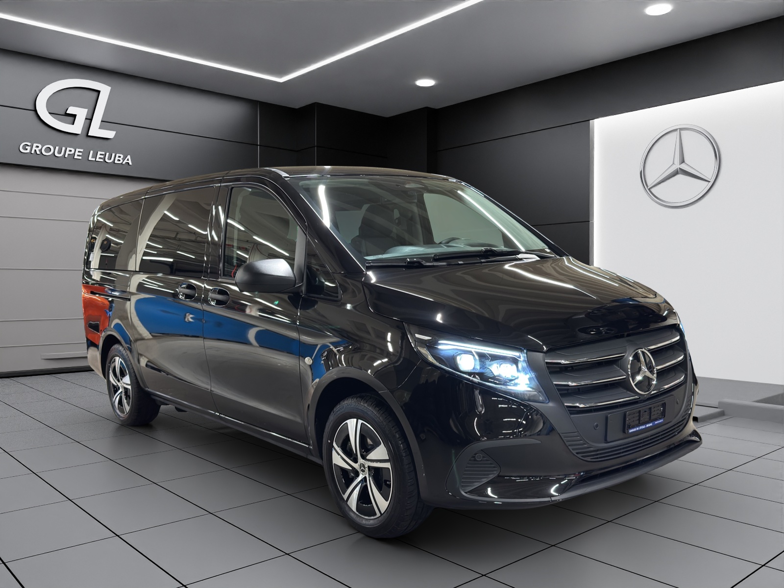 Photo MERCEDES-BENZ VITO Vito 116 CDI Lang Select Family Tourer 4Matic 9G-Tronic