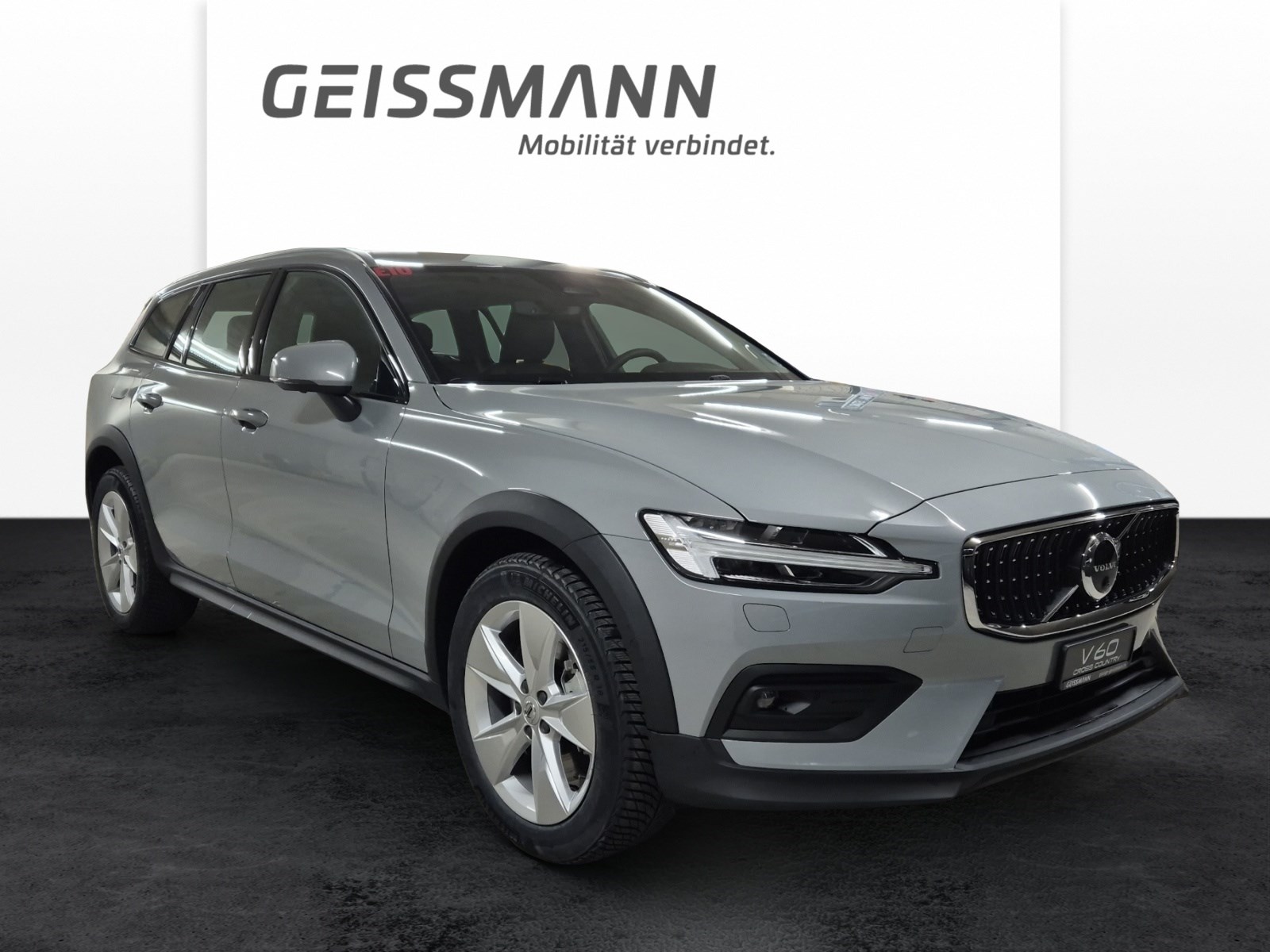 VOLVO V60 Cross Country 2.0 B5 Ultimate AWD-showroom-element-1