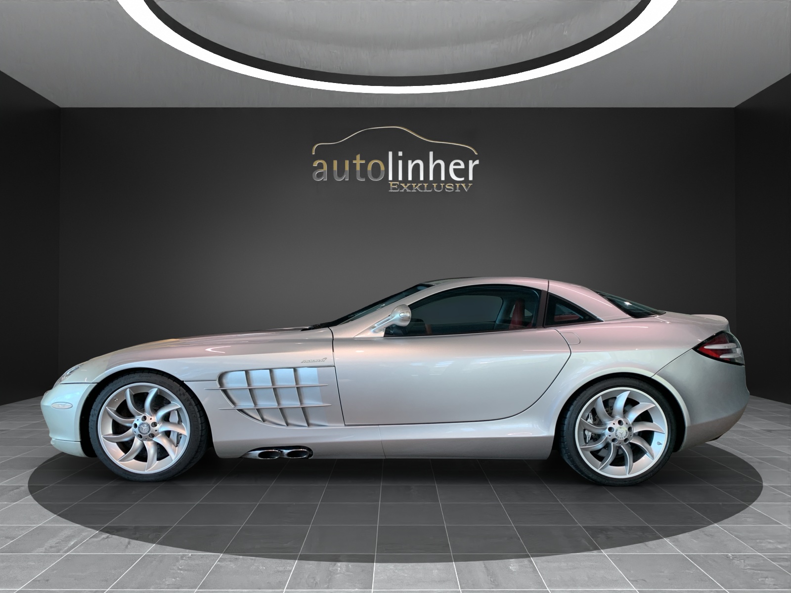 MERCEDES-BENZ SLR McLaren Coupé-showroom-element-1