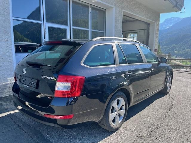 SKODA Octavia Combi 1.8 TSI Elegance 4x4 DSG-image-5