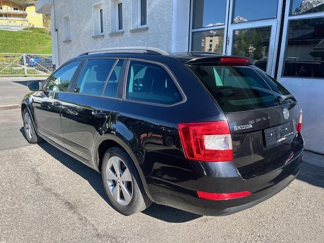 SKODA Octavia Combi 1.8 TSI Elegance 4x4 DSG-image-4