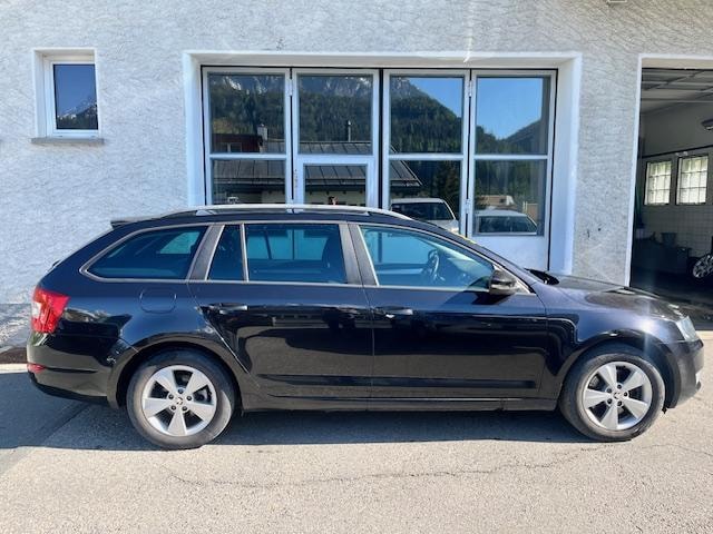 SKODA Octavia Combi 1.8 TSI Elegance 4x4 DSG-image-3