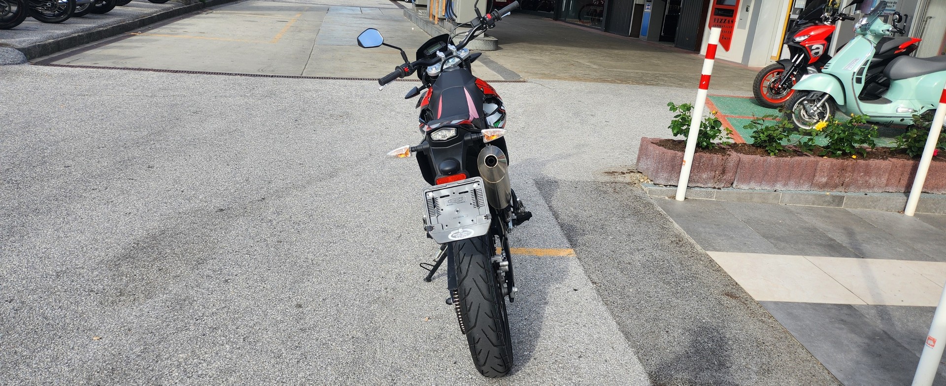 APRILIA SX 125-showroom-element-1