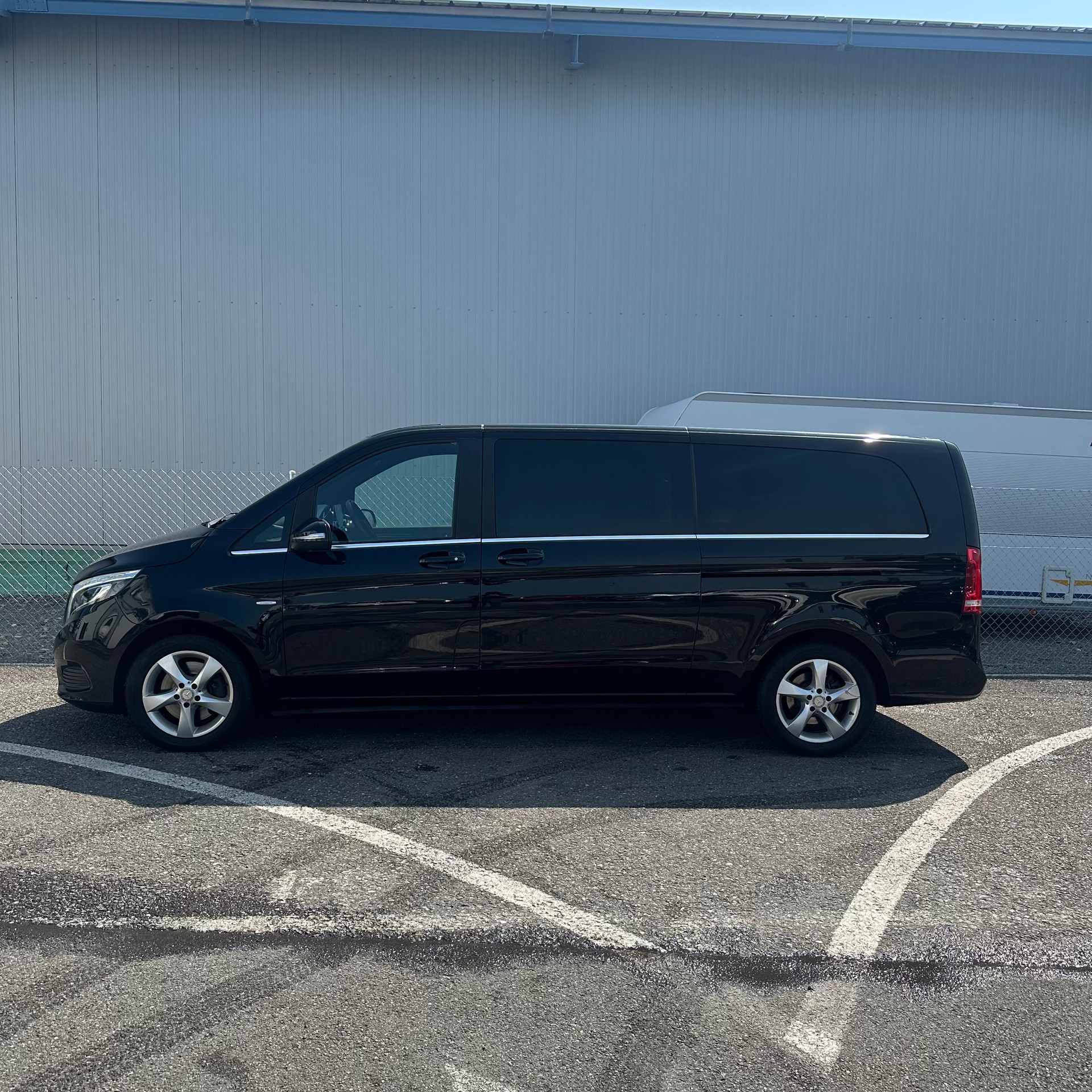 MERCEDES-BENZ V 250 d EL Avantgarde extralang 7G-Tronic-showroom-element-3