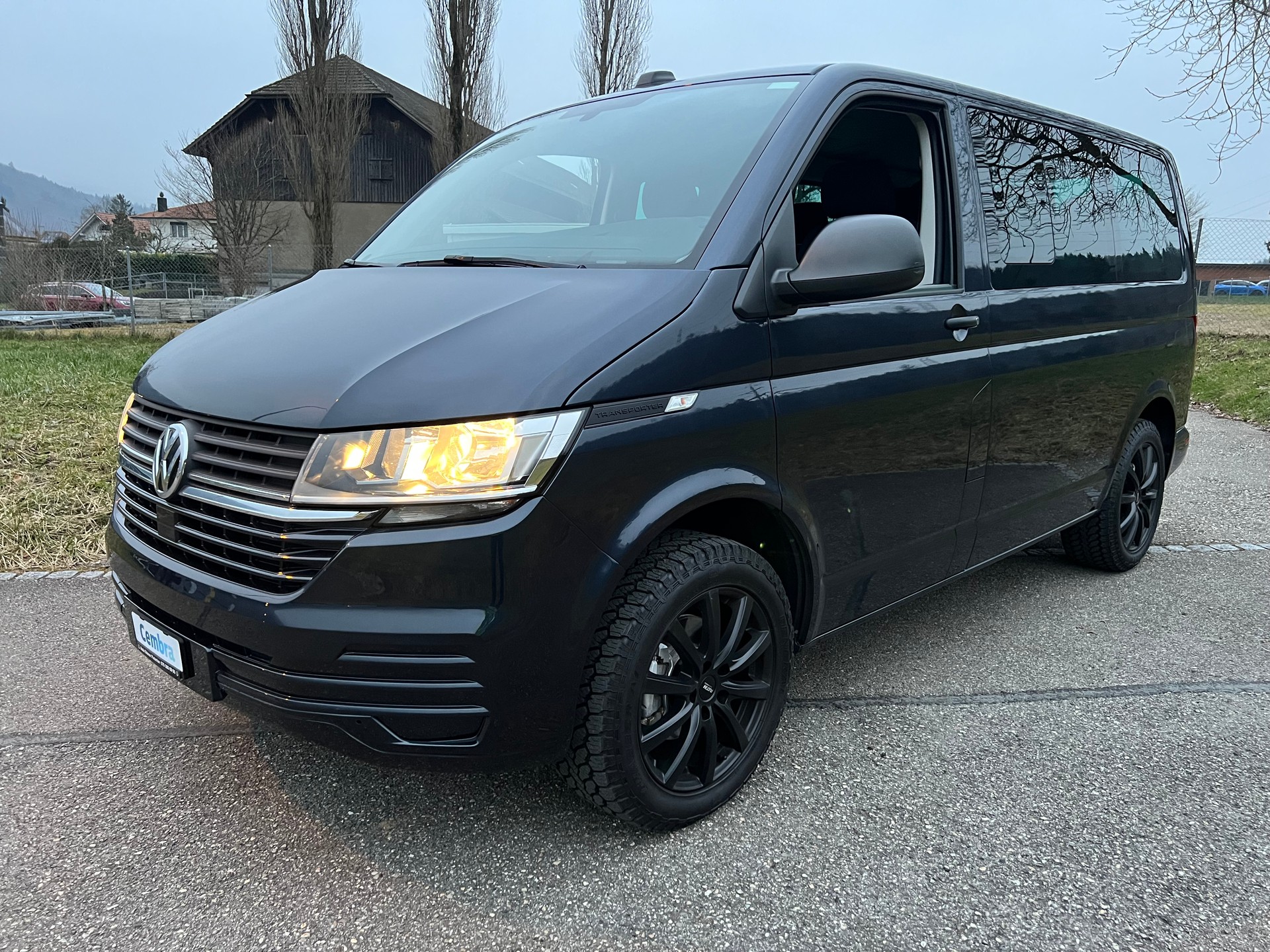 VW VW BUS 9 PLÄTZER AUTOMAT DSG  T6.1 2.0 TDI . CH WAGEN. GEPFLEGT. LEASING AB 499.--showroom-element-3