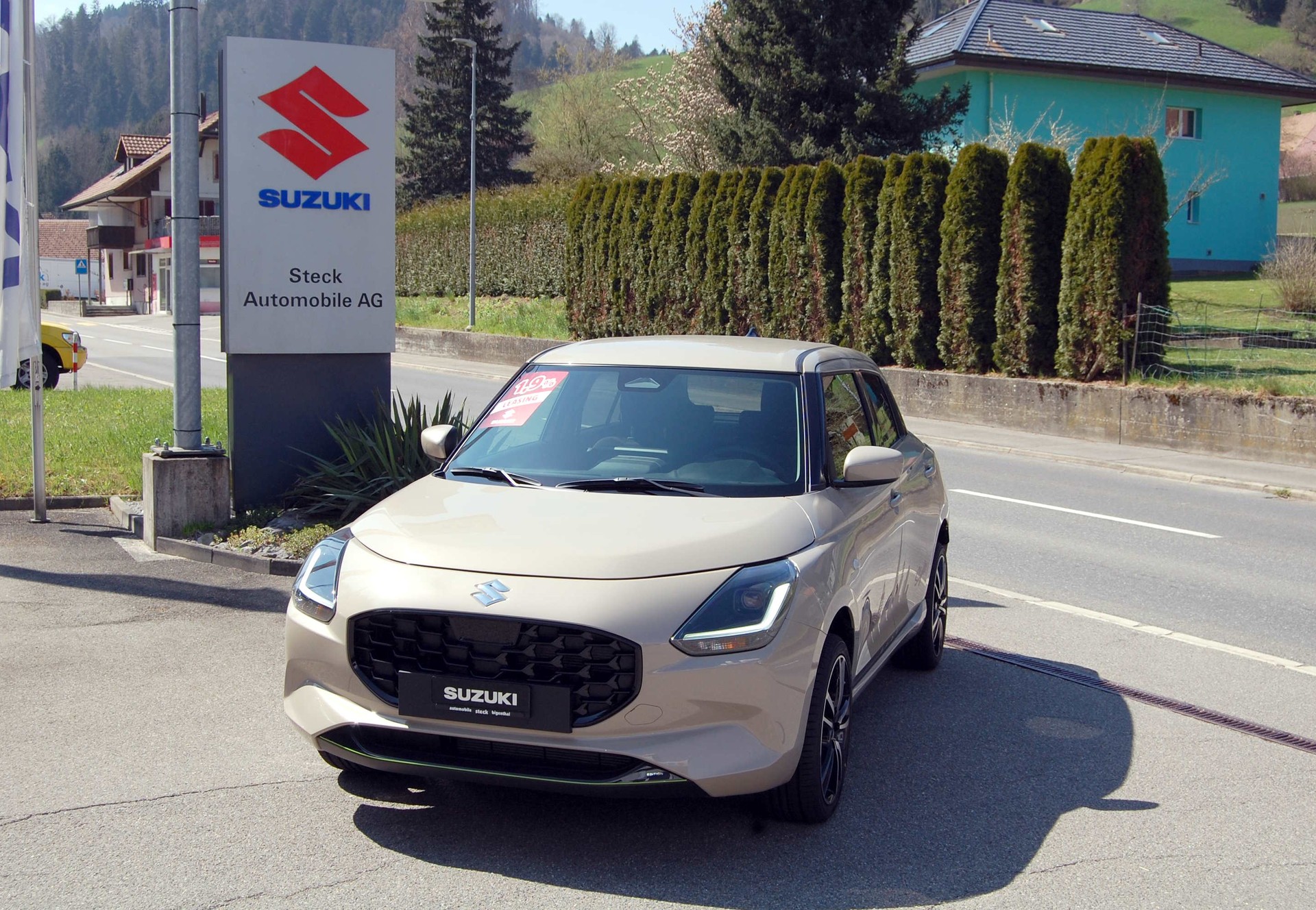 SUZUKI Swift 1.2 Compact+ Hybrid 4x4-showroom-element-2