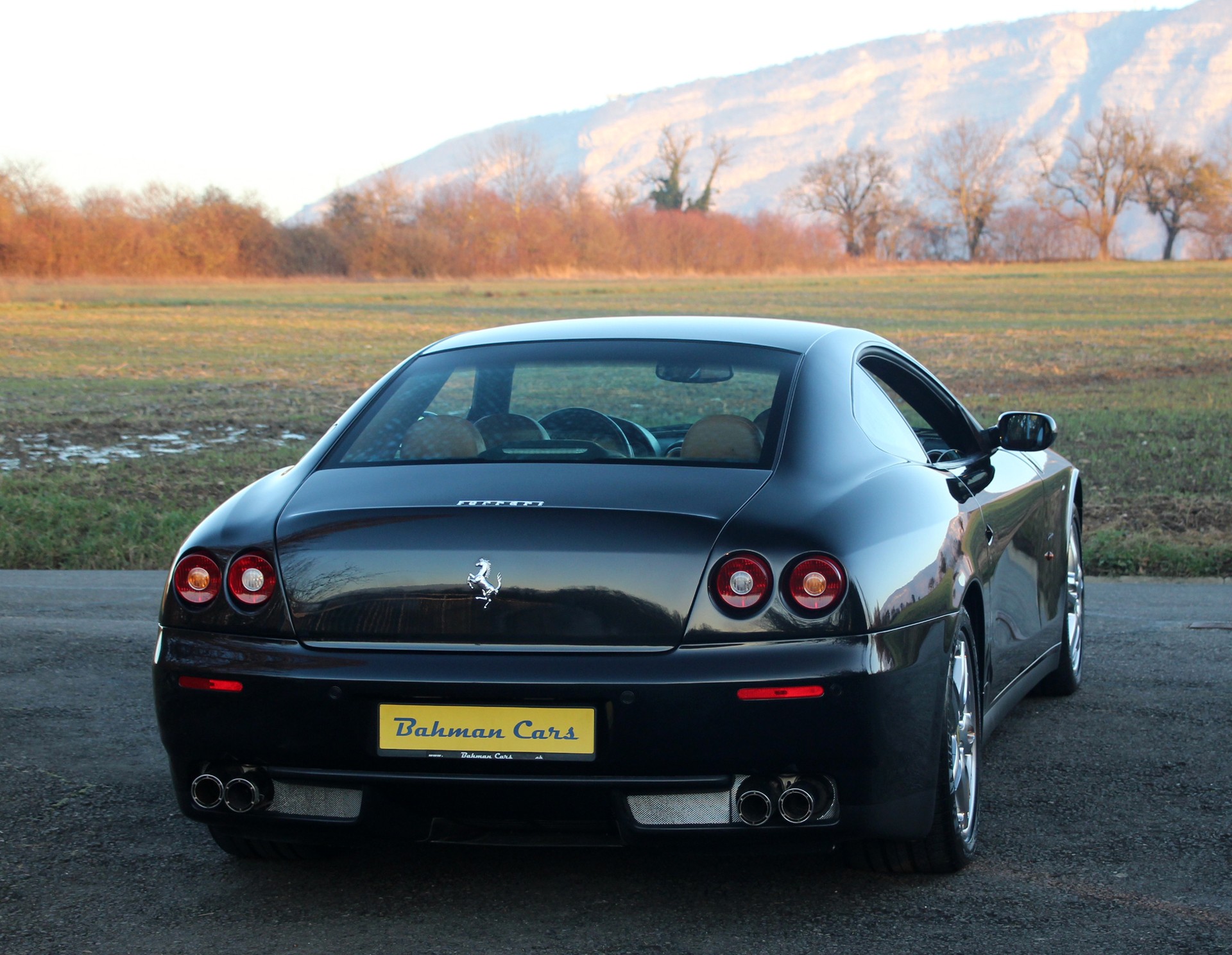 FERRARI 612 Scaglietti-showroom-element-3
