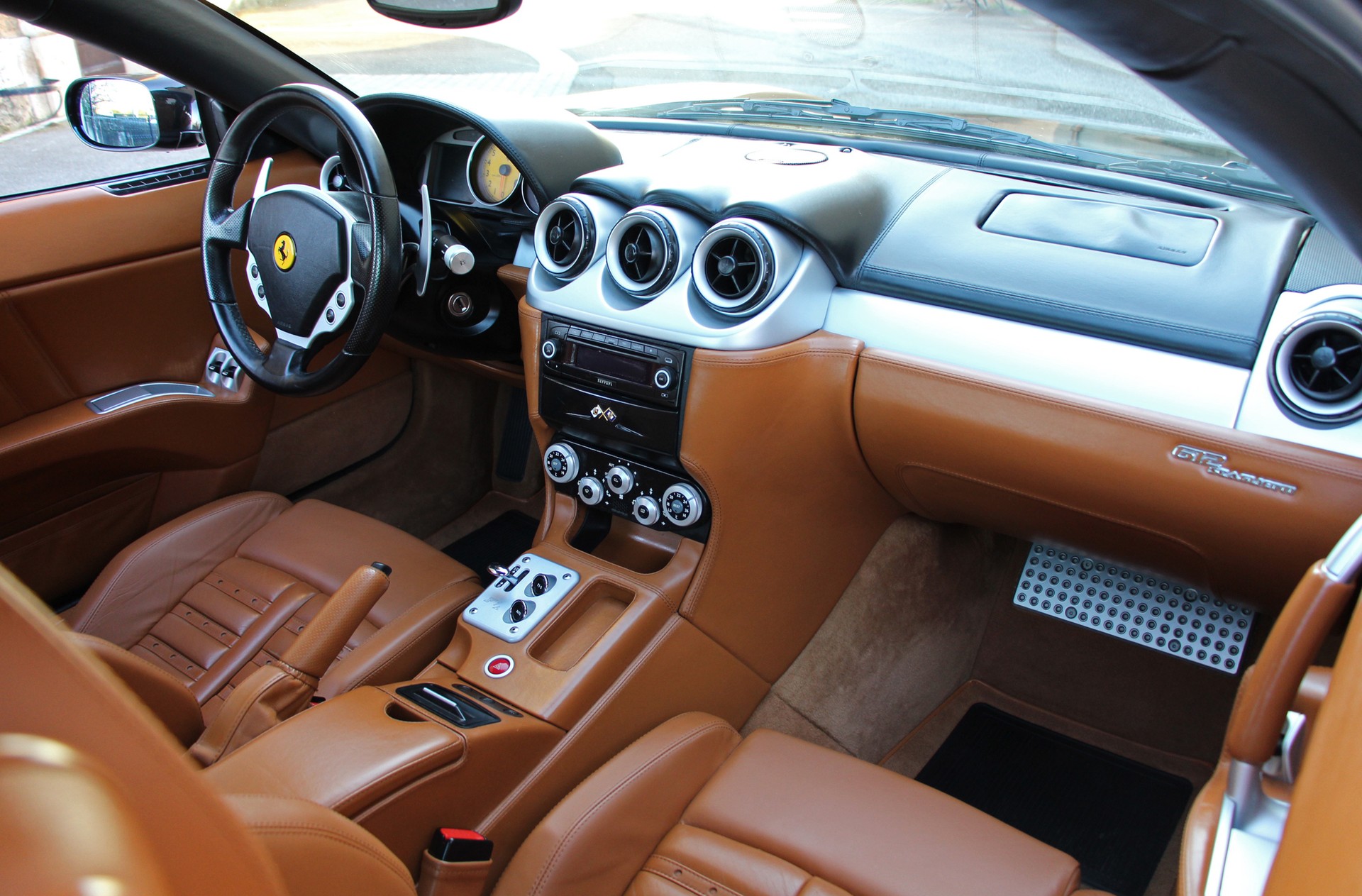FERRARI 612 Scaglietti-image-9