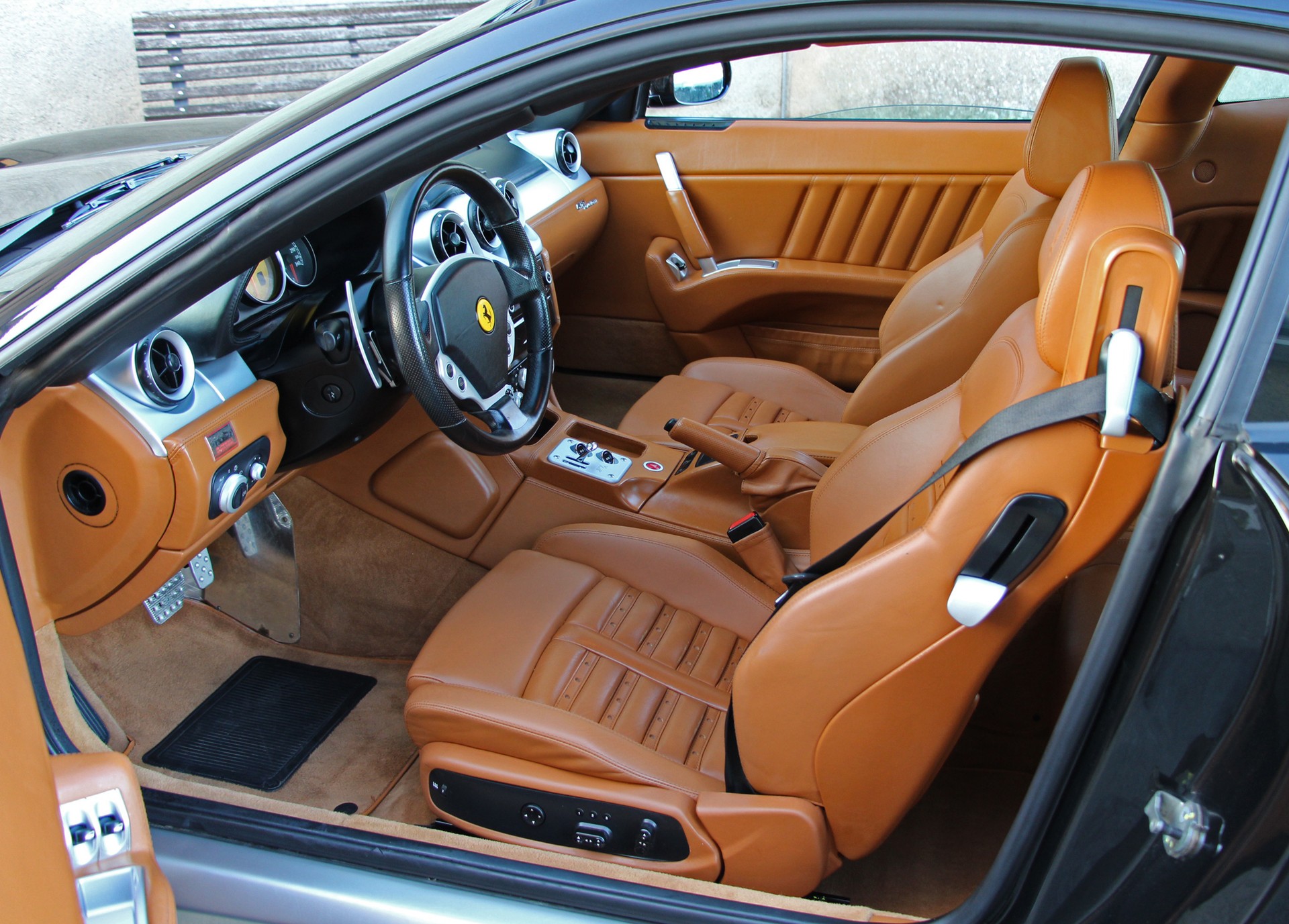 FERRARI 612 Scaglietti-image-7