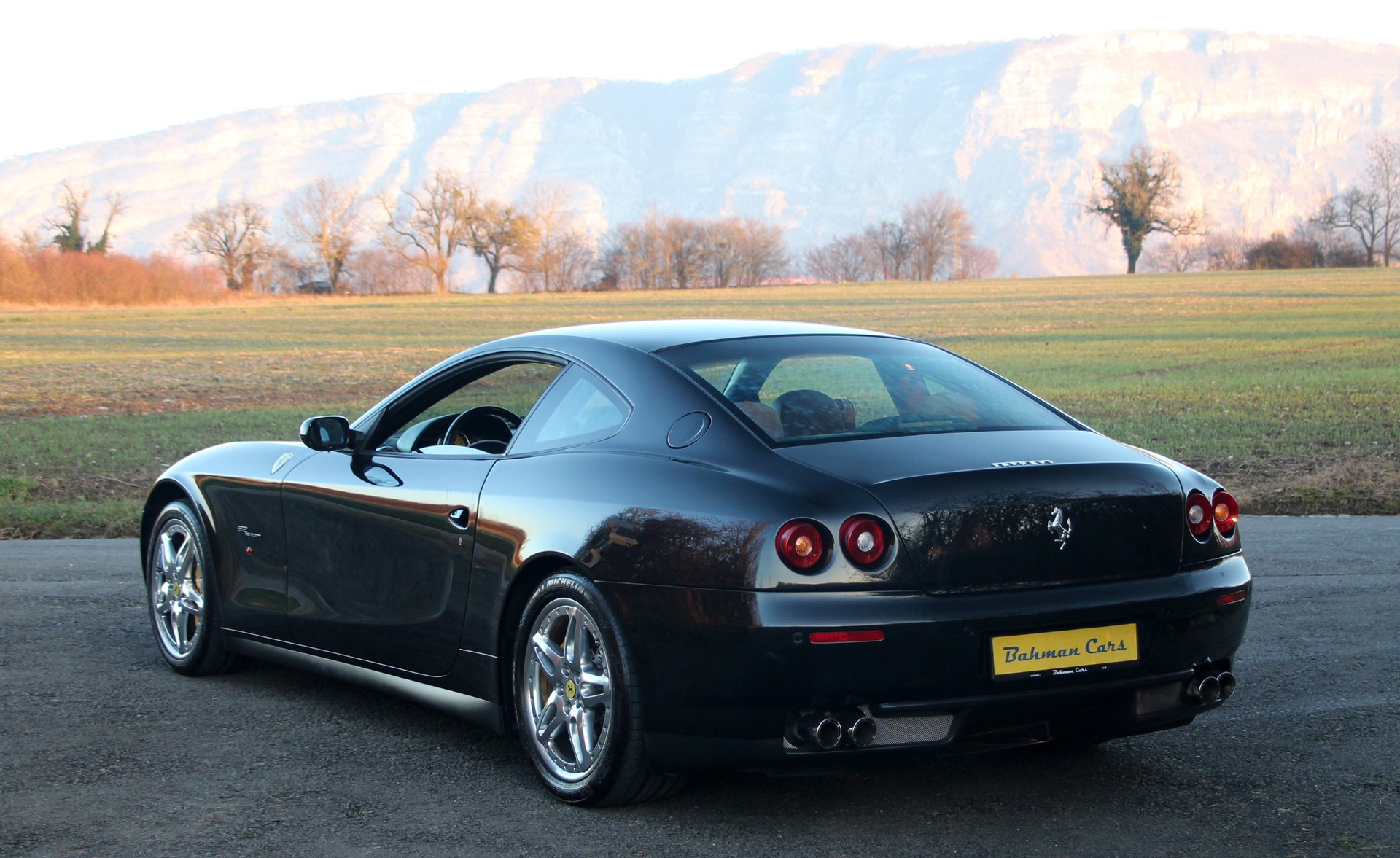 FERRARI 612 Scaglietti-showroom-element-1