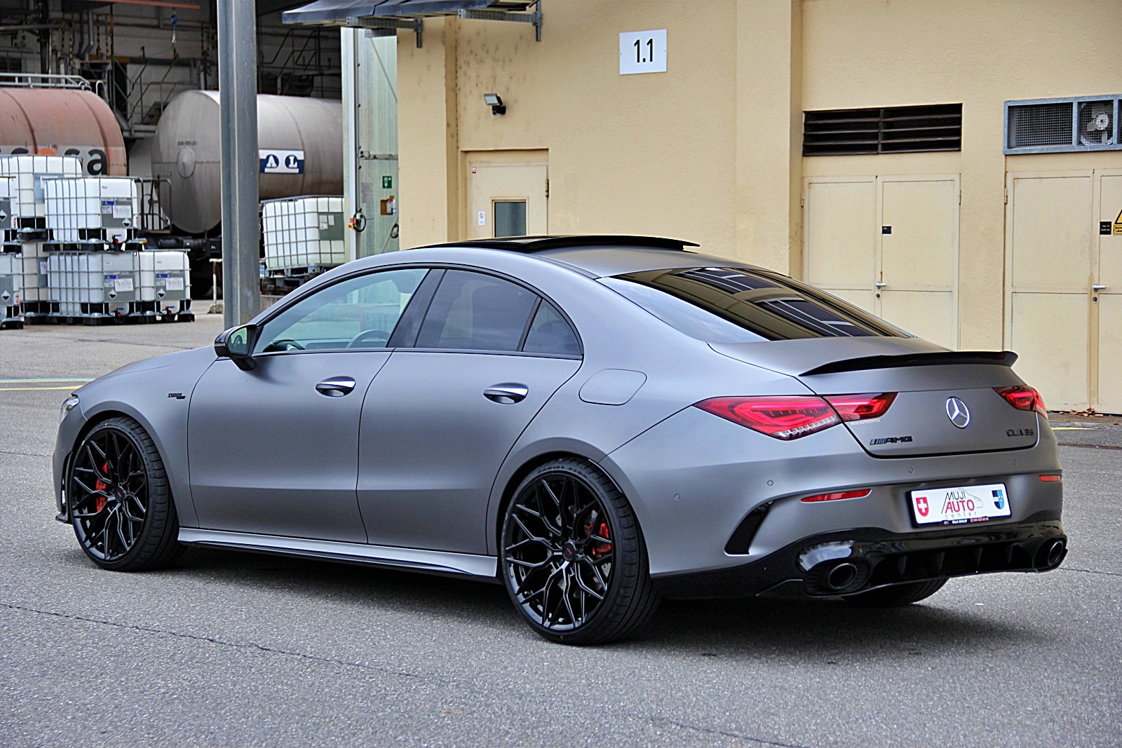 MERCEDES-BENZ CLA 35 AMG 4Matic 7G-DCT-showroom-element-2