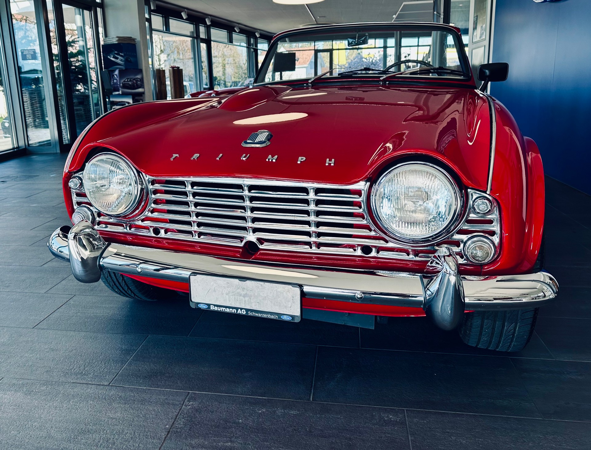 TRIUMPH TR4A  LHD "Overdrive"-image-11