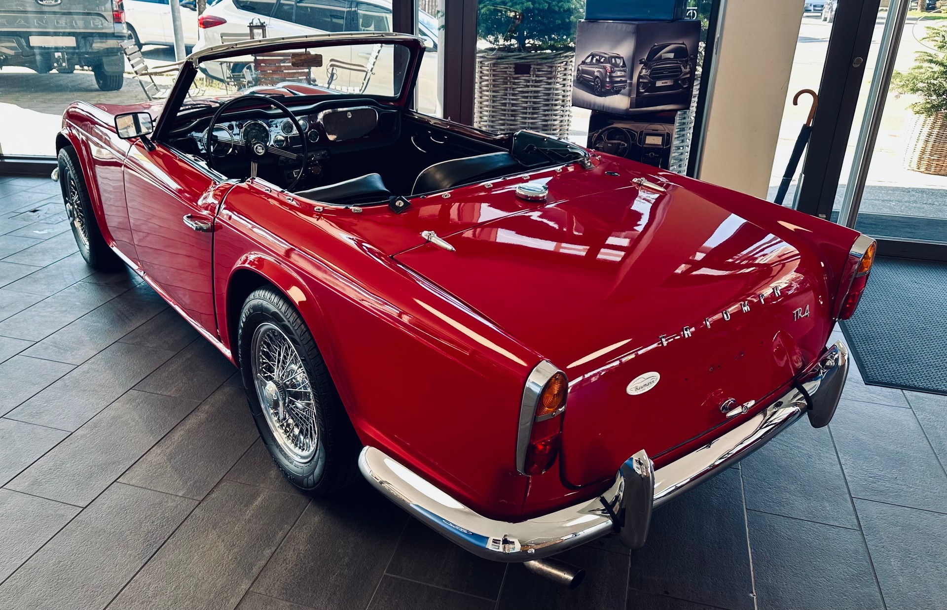 TRIUMPH TR4A  LHD "Overdrive"-image-3