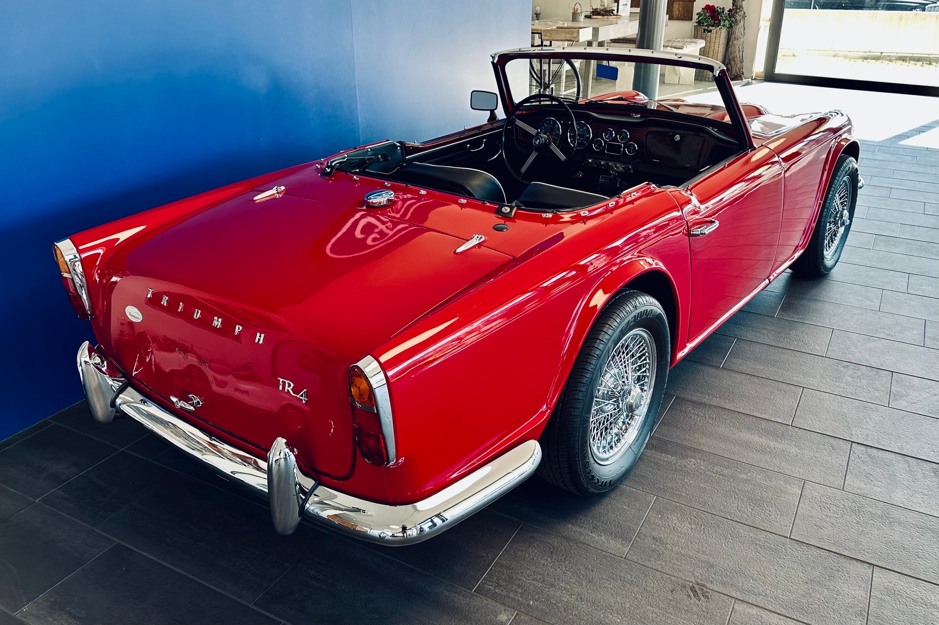 TRIUMPH TR4A  LHD "Overdrive"-image-1