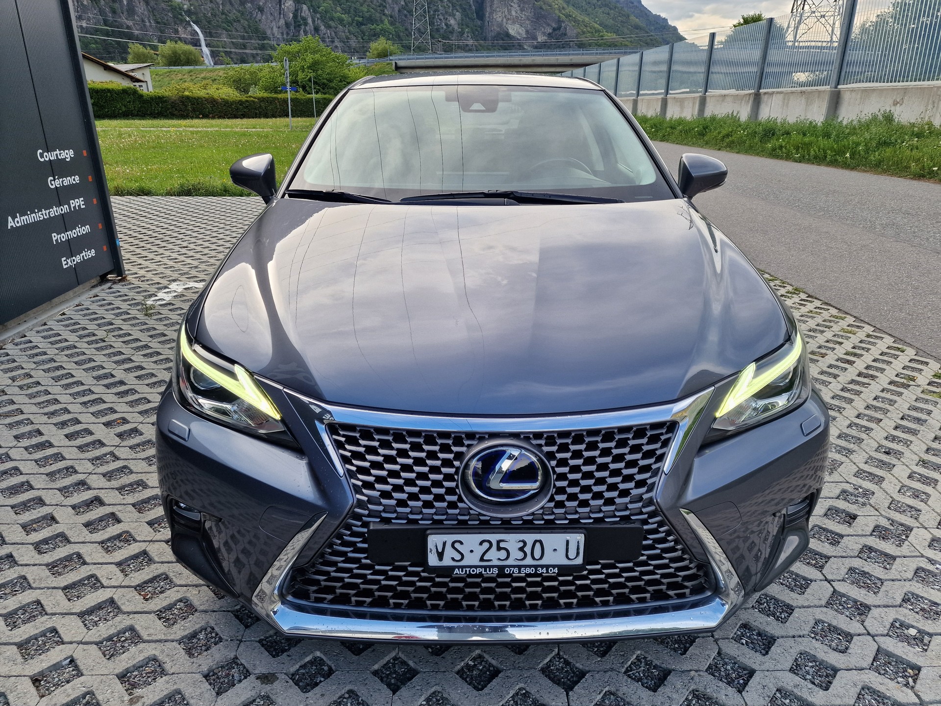LEXUS CT 200h 1.8 excellence CVT