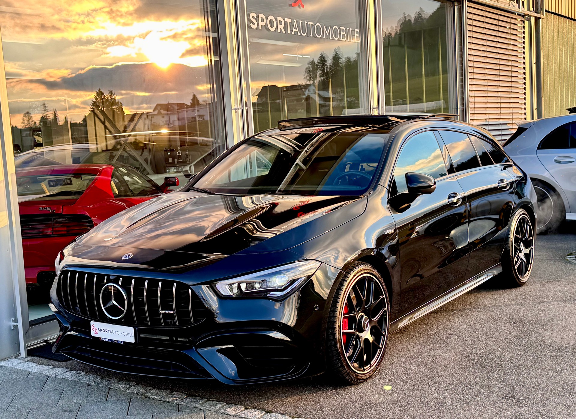 MERCEDES-BENZ CLA Shooting Brake 45 S AMG 4Matic+ 8G-DCT *MSI Plus Garantie - Panorama Dach - 360Kamera - CH Auto*-showroom-element-1