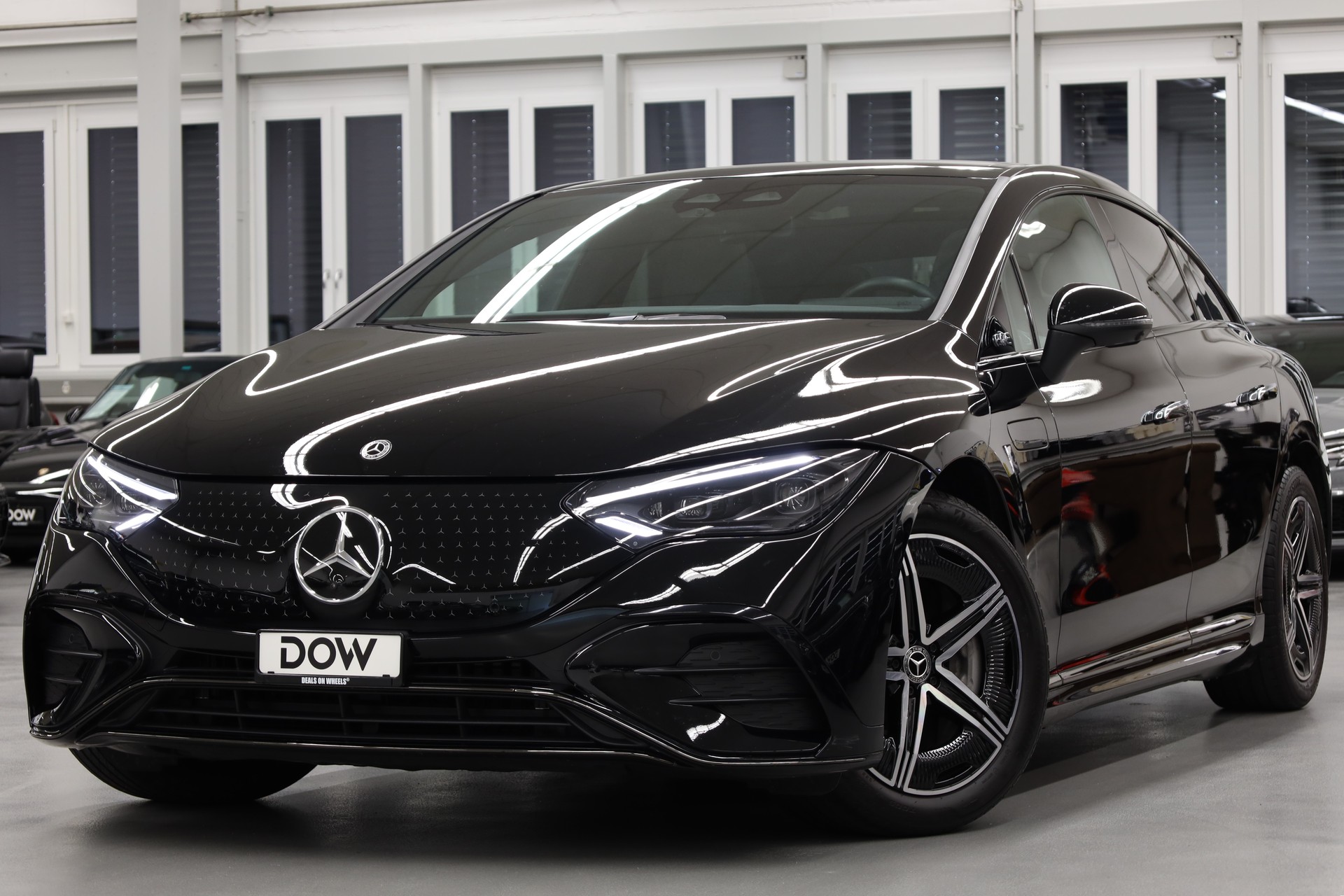 MERCEDES-BENZ EQE 350 AMG Line 4matic