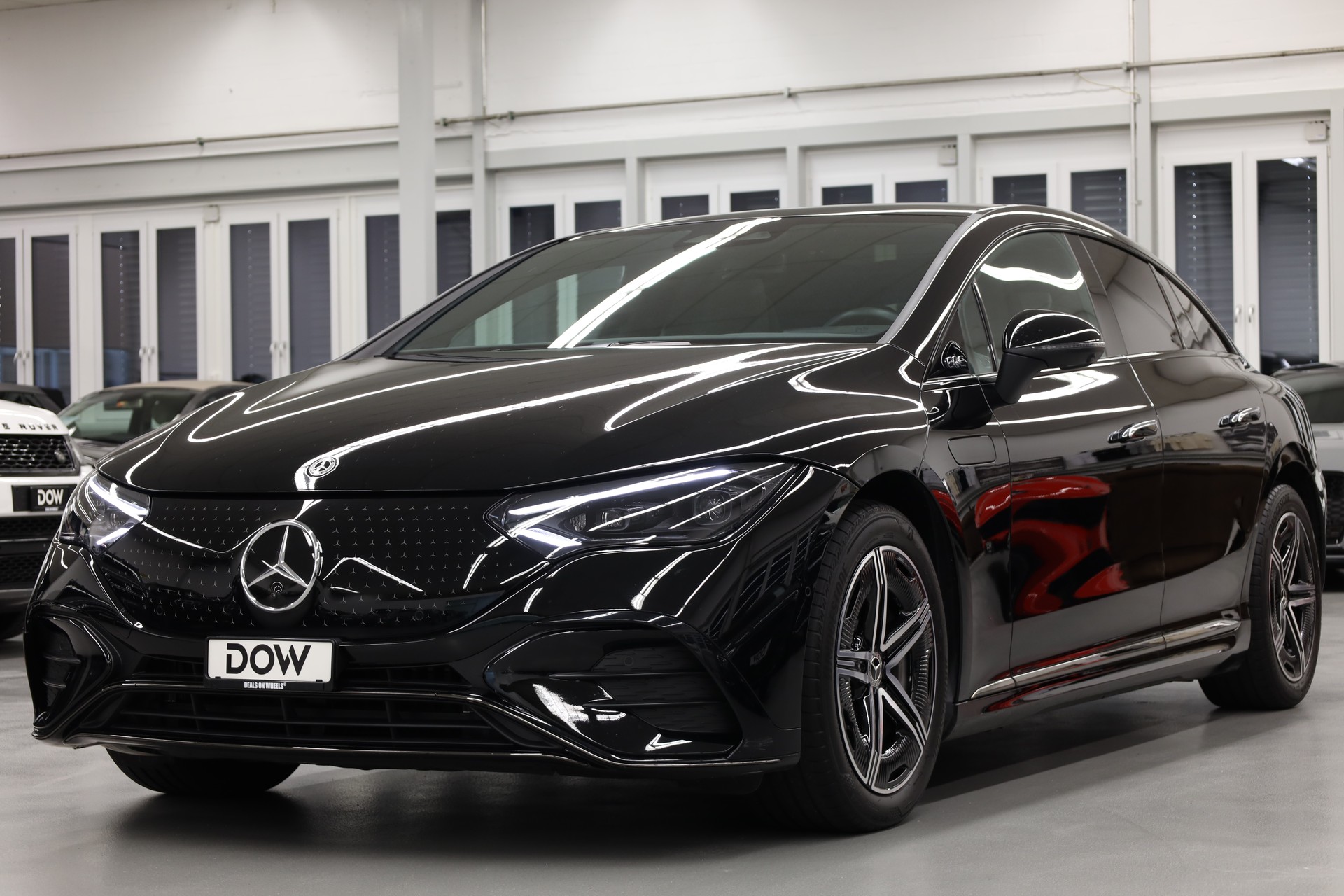 MERCEDES-BENZ EQE 350 AMG Line 4matic-showroom-element-2