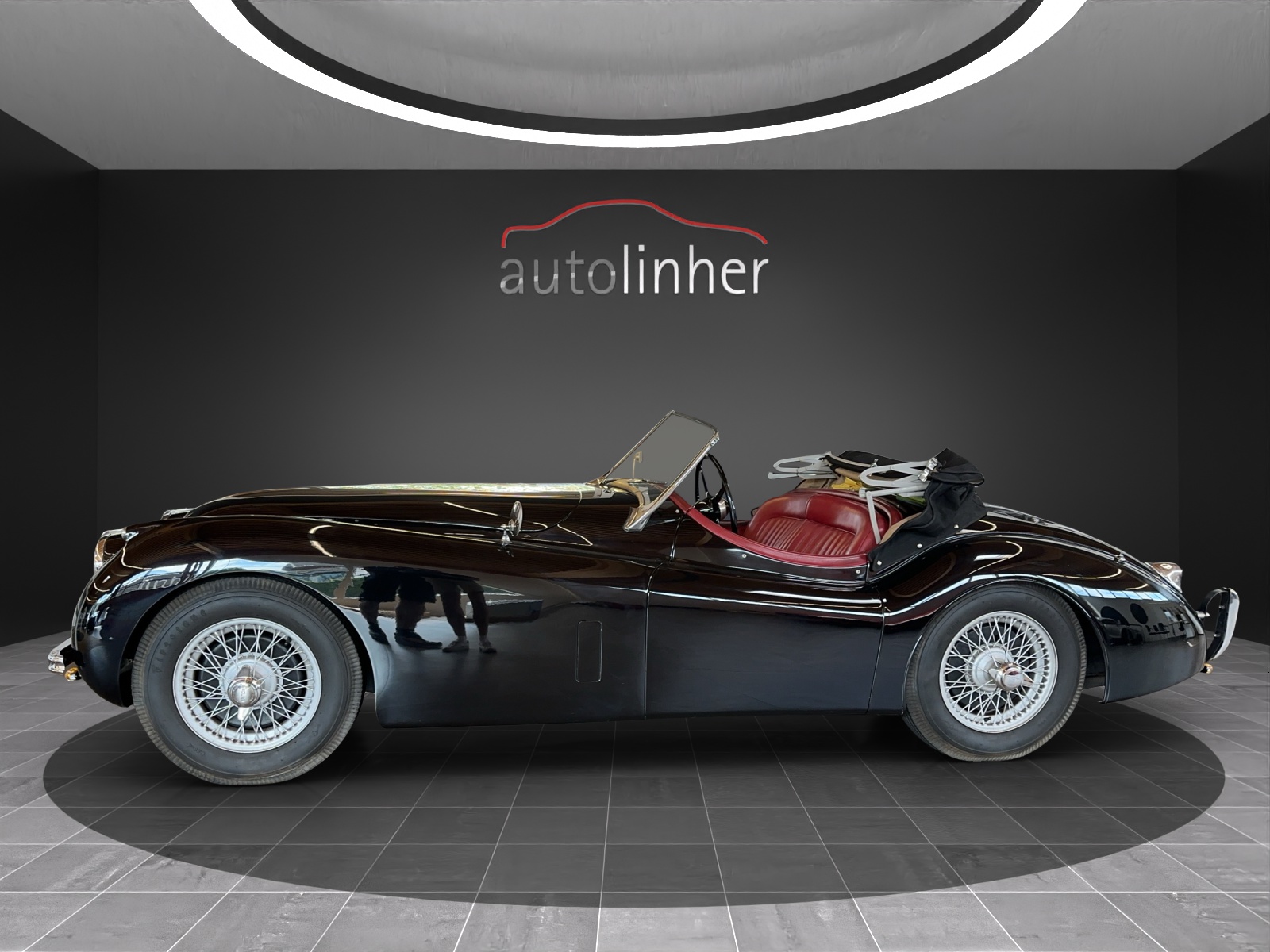 JAGUAR SE OTS-showroom-element-1