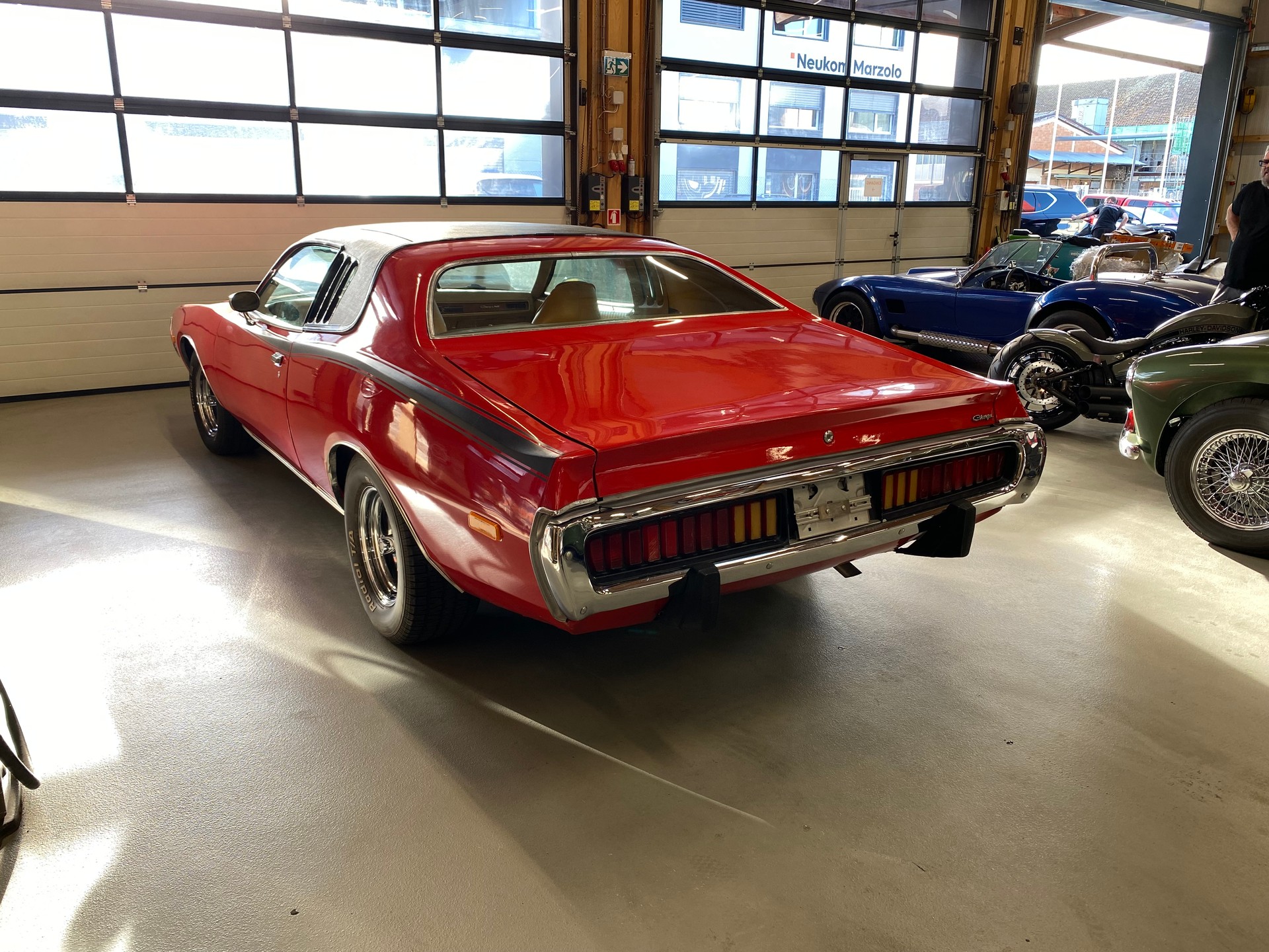 DODGE Charger SE-image-3