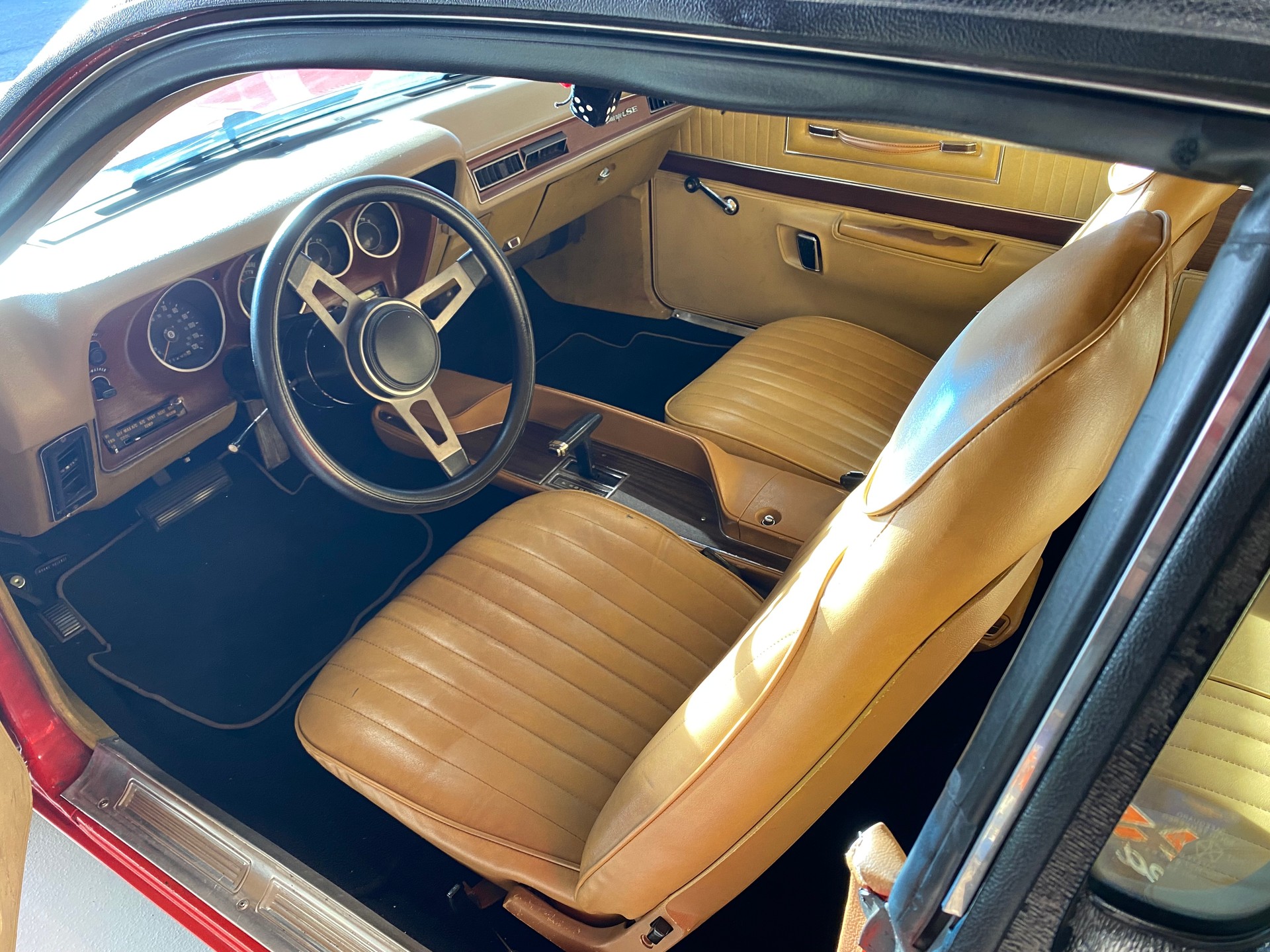 DODGE Charger SE-image-10
