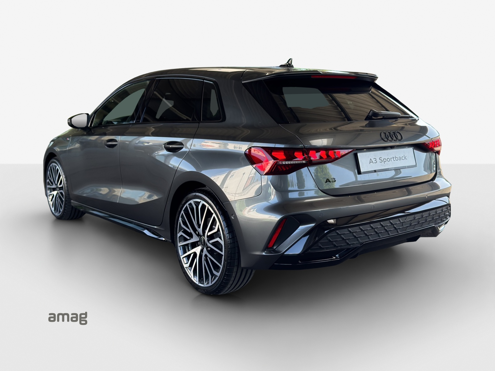 AUDI A3 Sportback 35 TFSI S line Attraction-showroom-element-2
