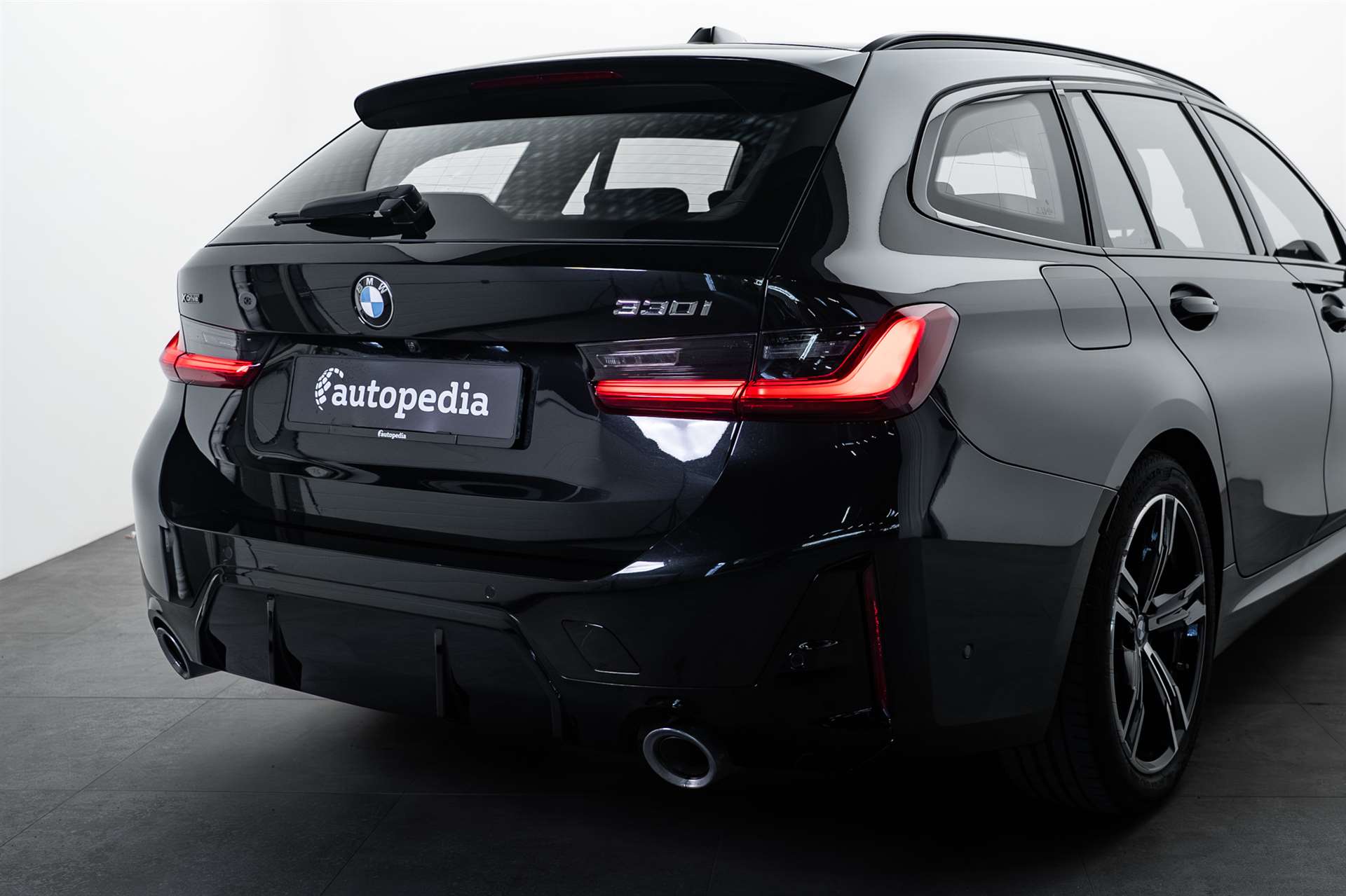 BMW 330i Touring xDrive Steptronic M Sport 245PS-showroom-element-3