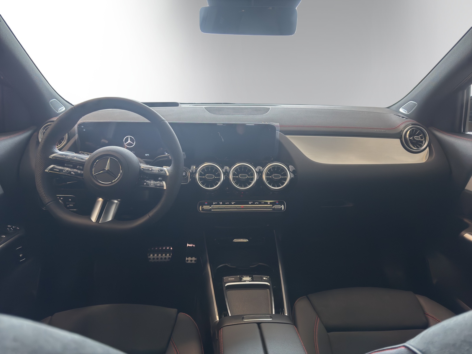 Image MERCEDES-BENZ EQA-350 EQA 350 66,5 kWh 4Matic Excellence