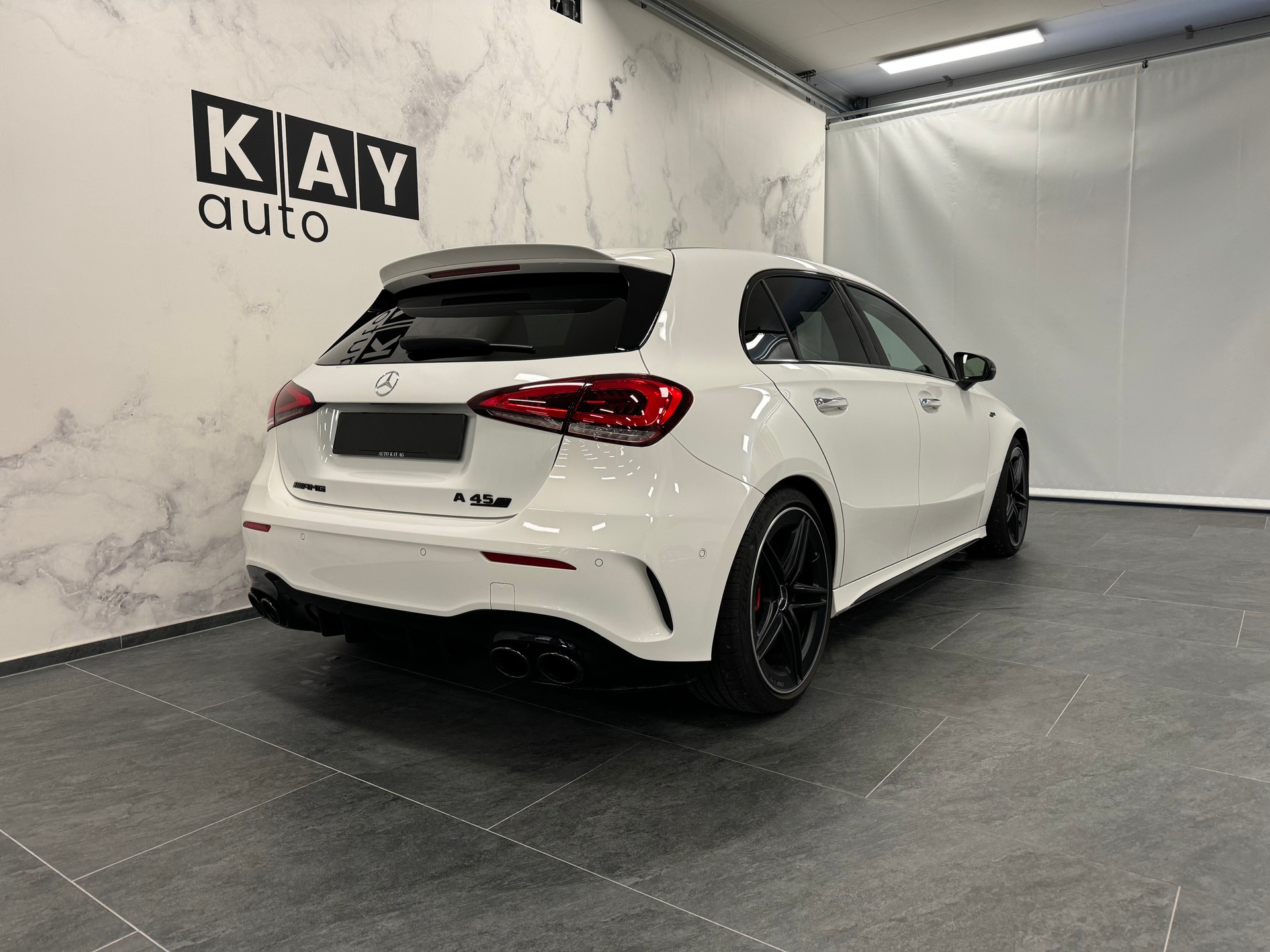 MERCEDES-BENZ A 45 S AMG 4Matic+ Speedshift-image-2