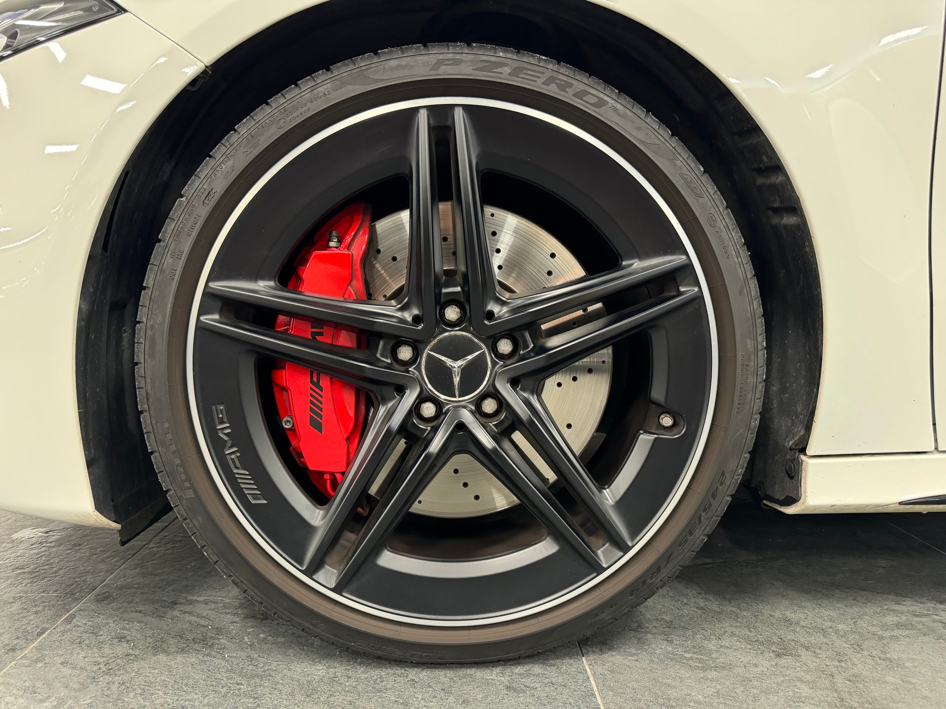 MERCEDES-BENZ A 45 S AMG 4Matic+ Speedshift-image-11