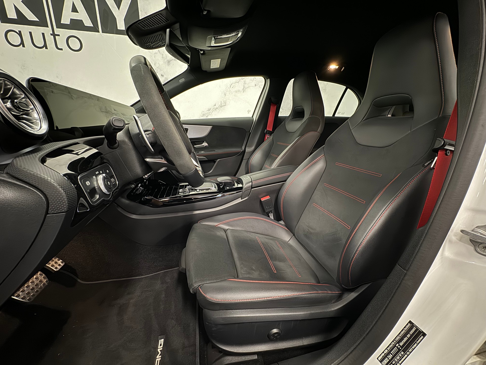 MERCEDES-BENZ A 45 S AMG 4Matic+ Speedshift-image-5