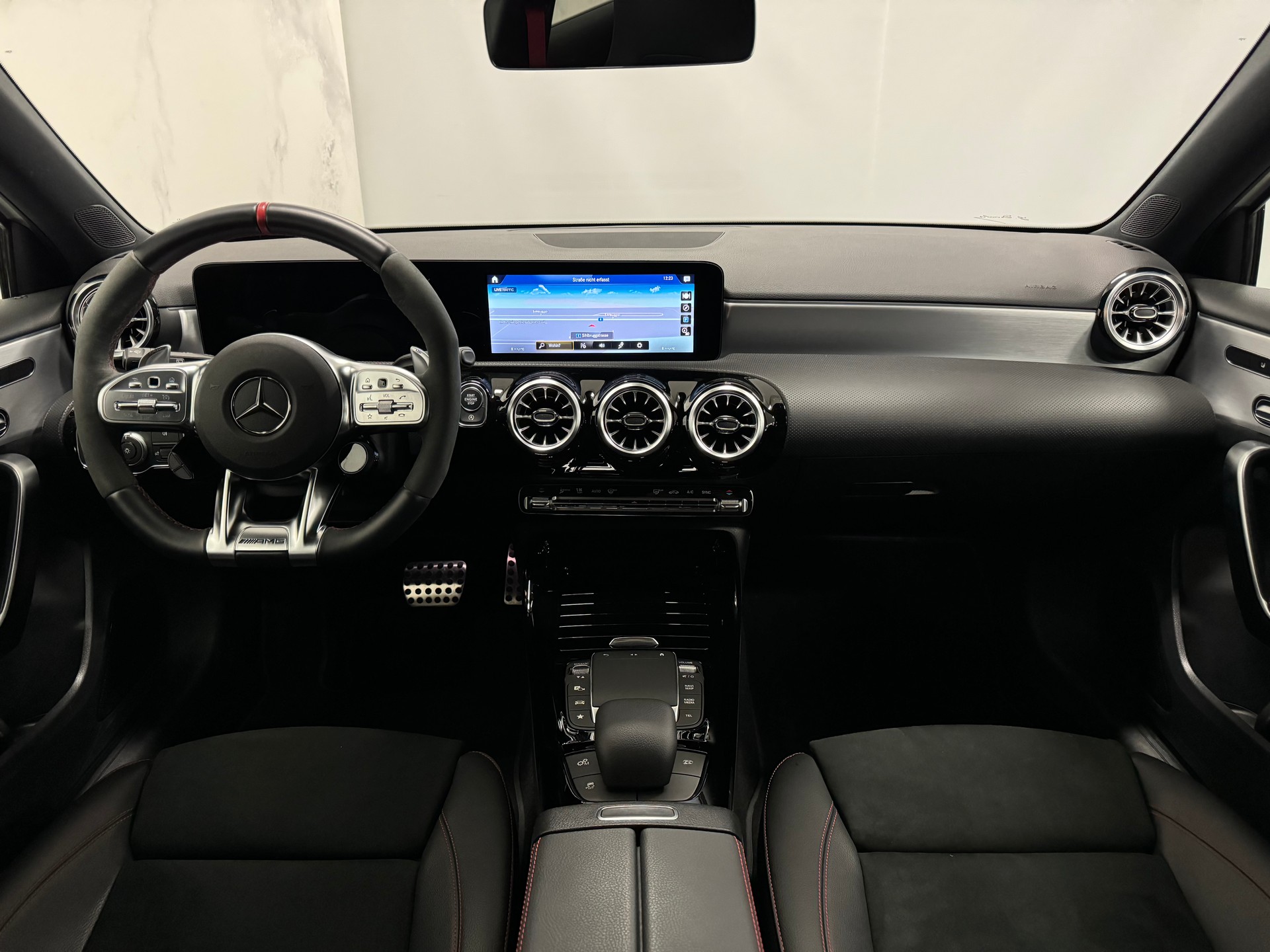 MERCEDES-BENZ A 45 S AMG 4Matic+ Speedshift-image-7