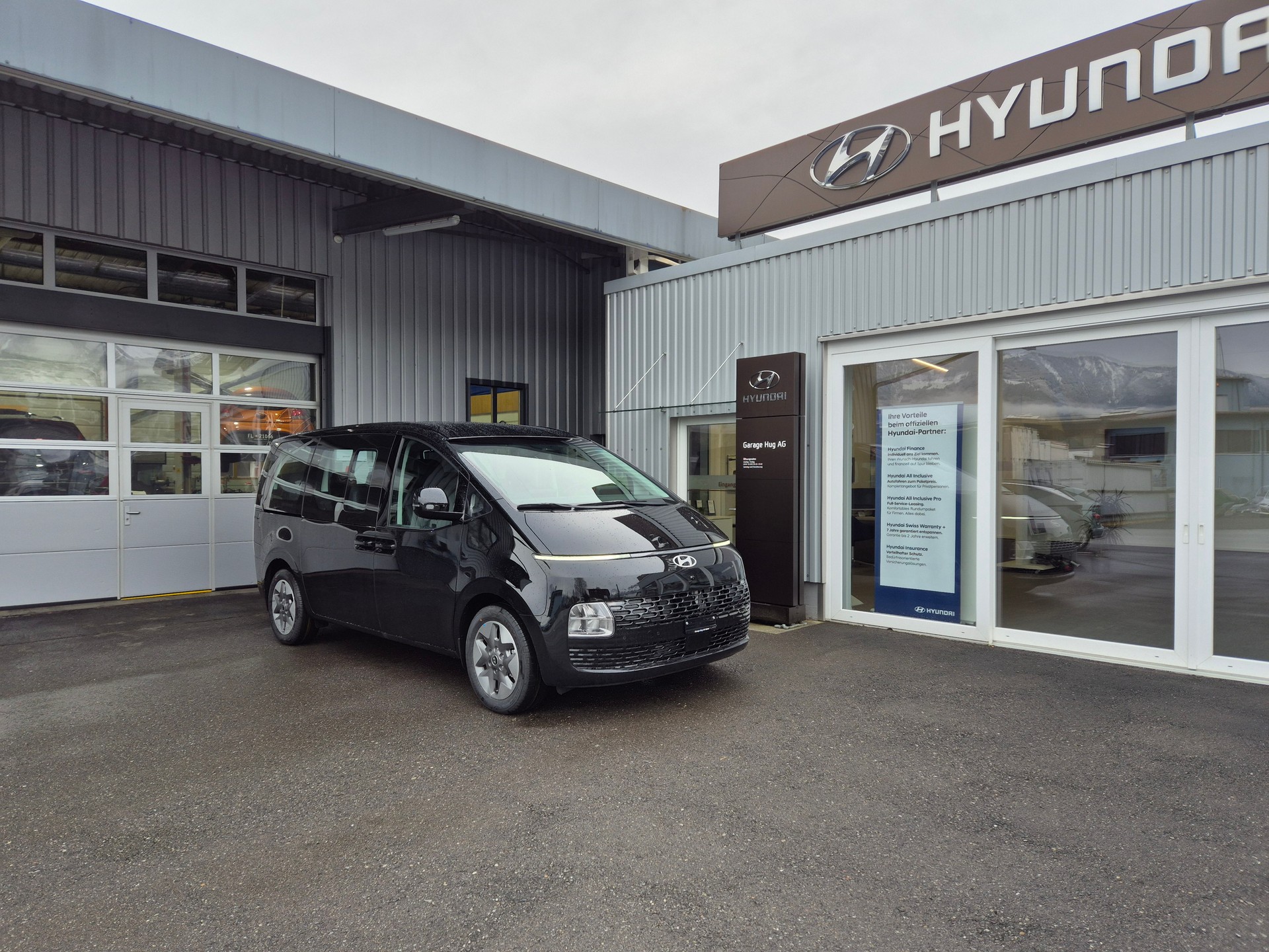 HYUNDAI Staria Wagon 1.6 T-GDi HEV Vertex A