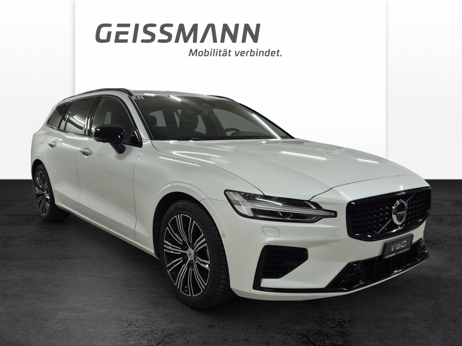 VOLVO V60 T6 Hybr. 2.0 T6 TE Plus Dark for Business eAWD-showroom-element-1