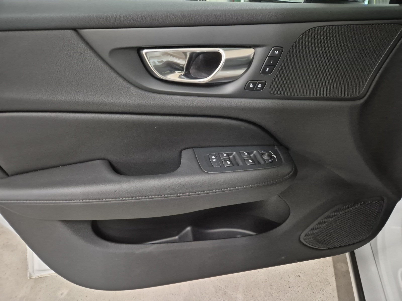 VOLVO V60 T6 Hybr. 2.0 T6 TE Plus Dark for Business eAWD-image-13