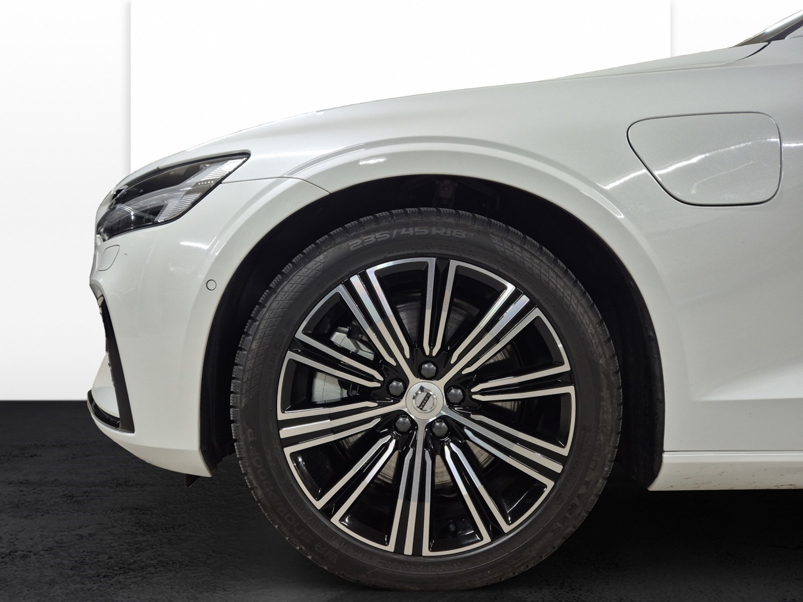 VOLVO V60 T6 Hybr. 2.0 T6 TE Plus Dark for Business eAWD-image-15