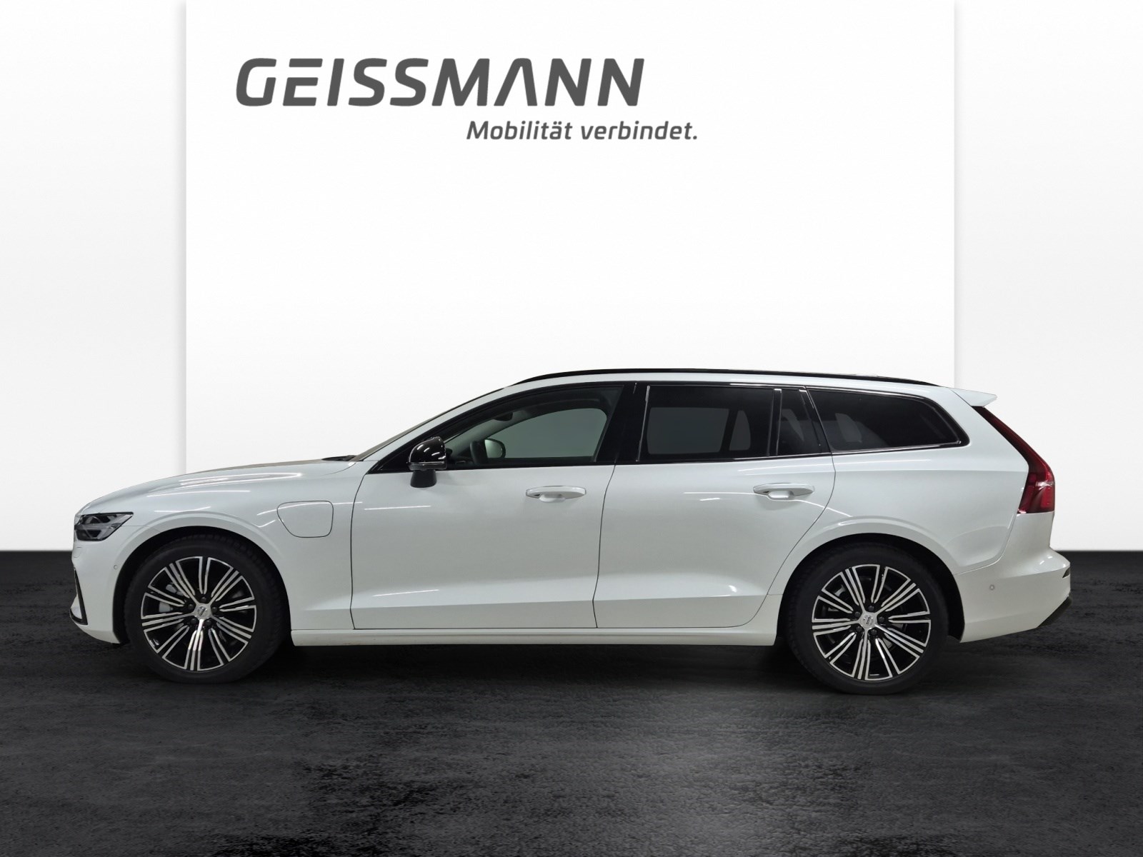 VOLVO V60 T6 Hybr. 2.0 T6 TE Plus Dark for Business eAWD-showroom-element-2