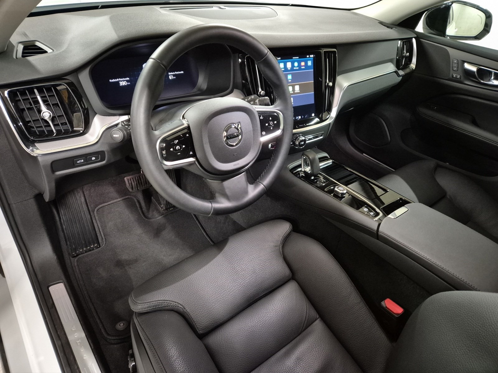 VOLVO V60 T6 Hybr. 2.0 T6 TE Plus Dark for Business eAWD-image-8