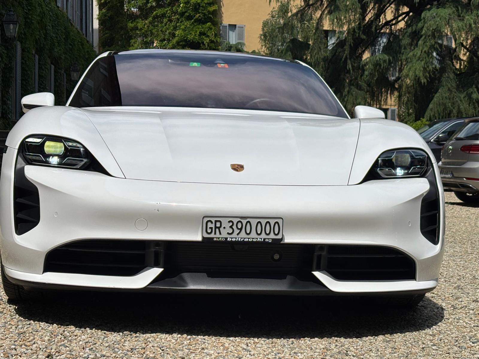 PORSCHE Taycan Turbo