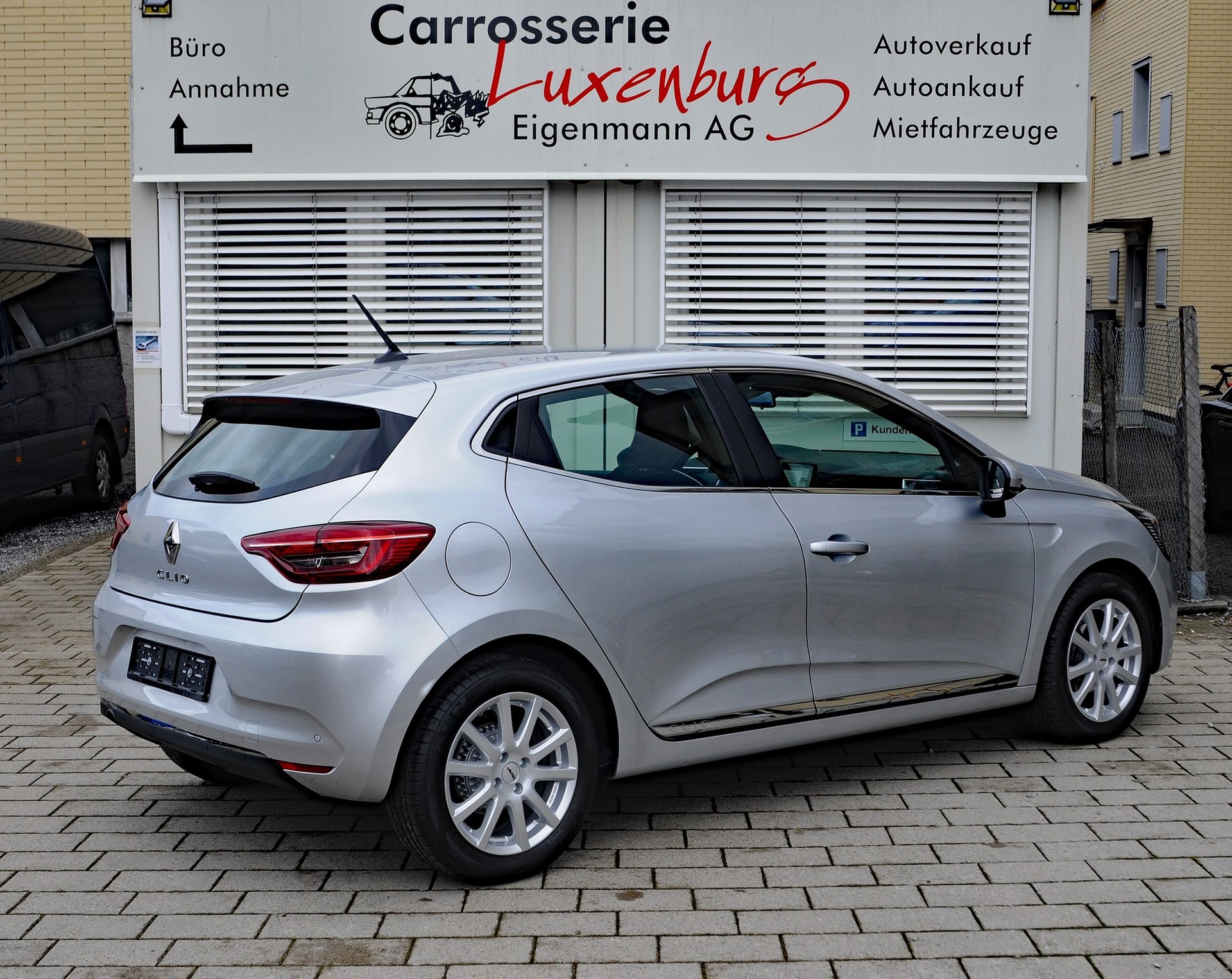 RENAULT Clio 1.0 Equilibre CVT-showroom-element-2