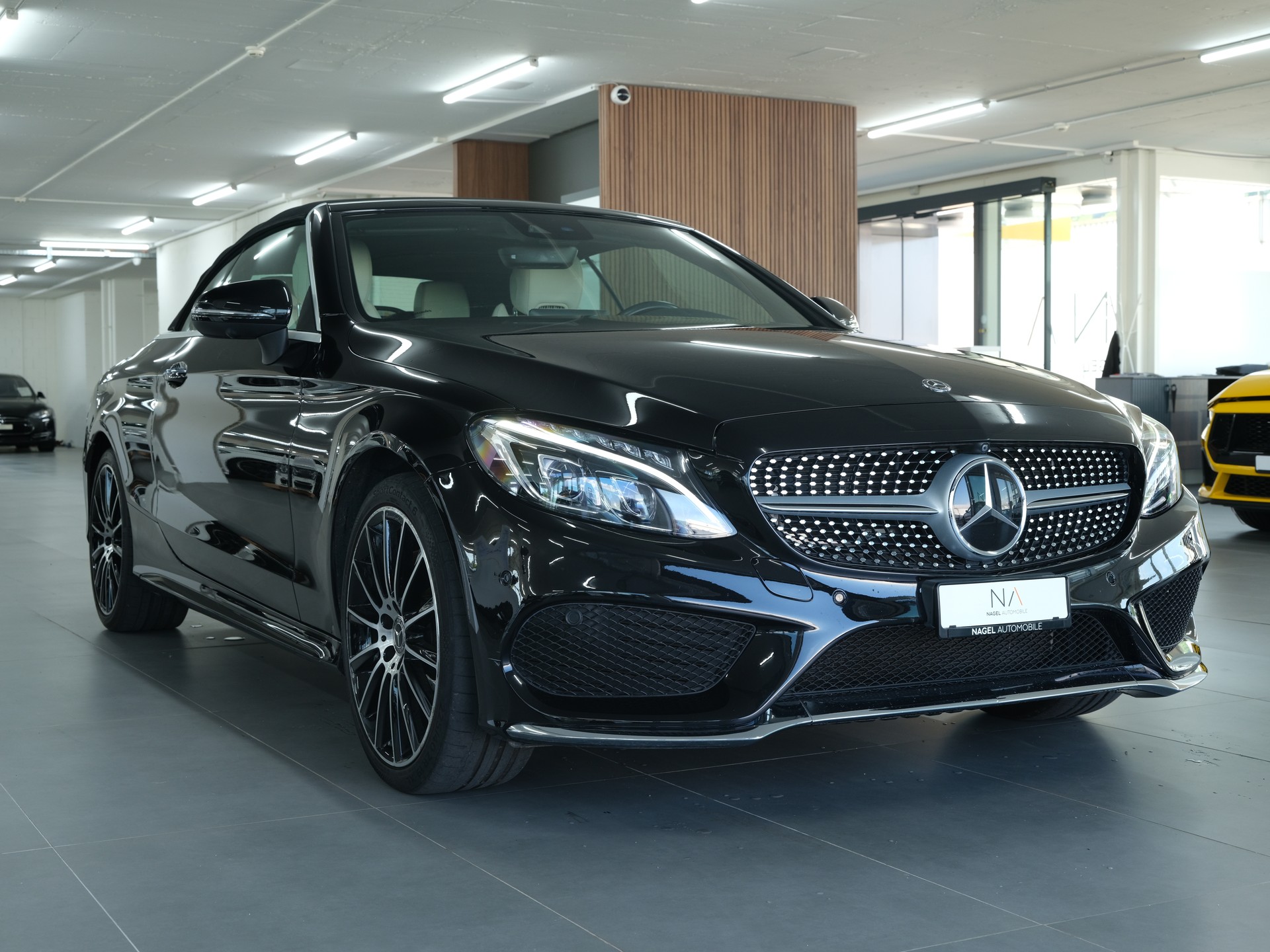 MERCEDES-BENZ C 200 Cabriolet AMG Line 4Matic 9G-Tronic-showroom-element-1