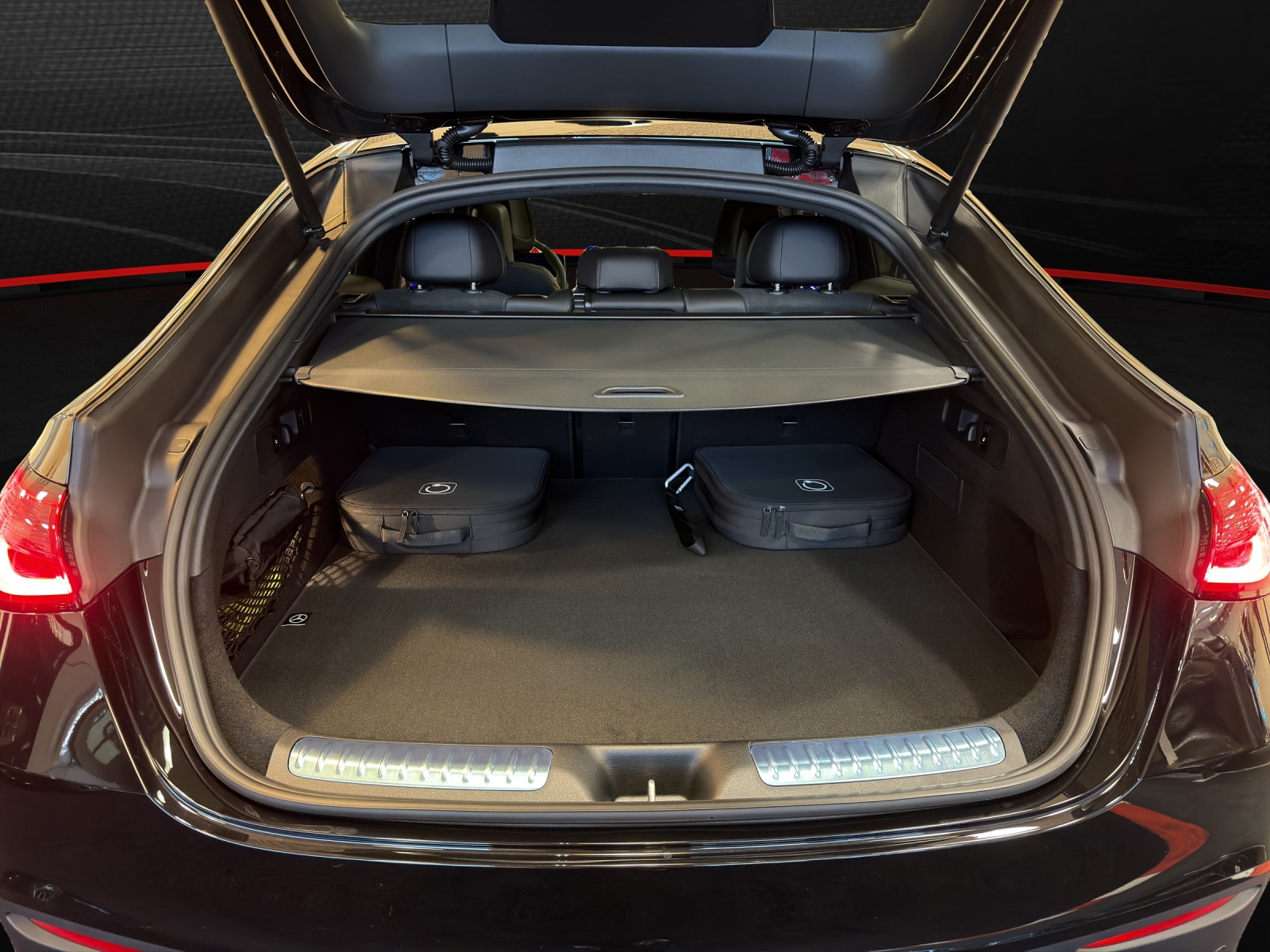 Image MERCEDES-BENZ GLC-63-AMG GLC Coupé 63 S e AMG Executive Edition 4Matic 9G-Tronic