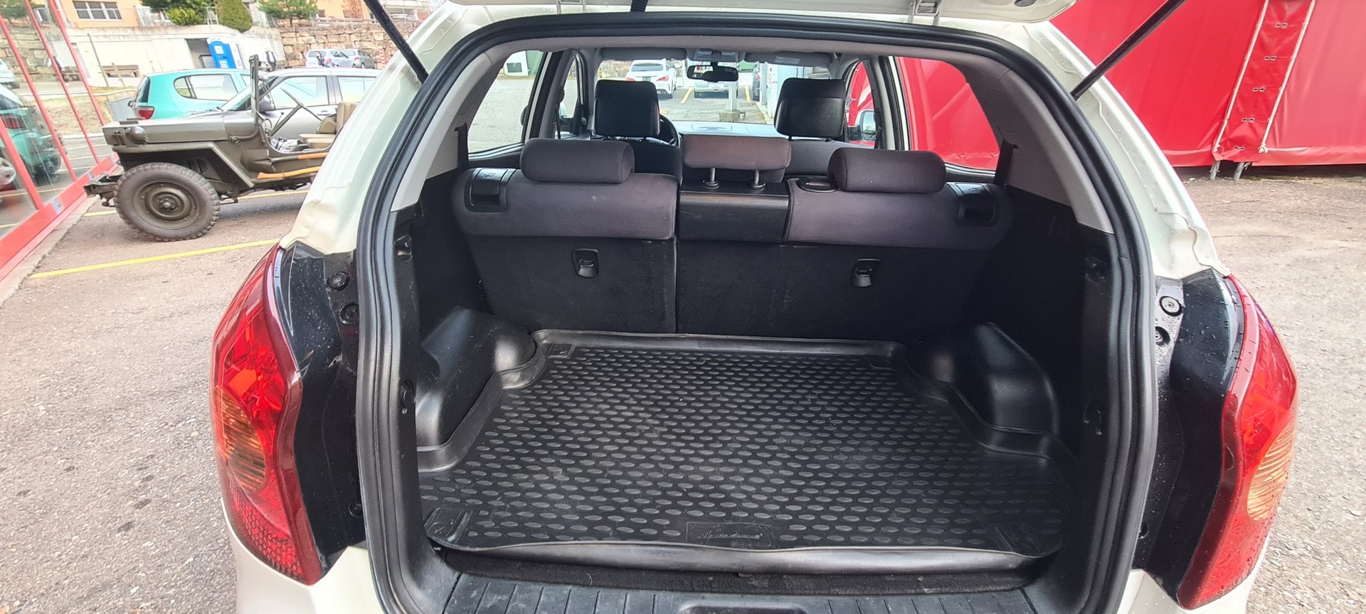 KGM-SsangYong Korando 2.0i Sapphire 4WD-image-12