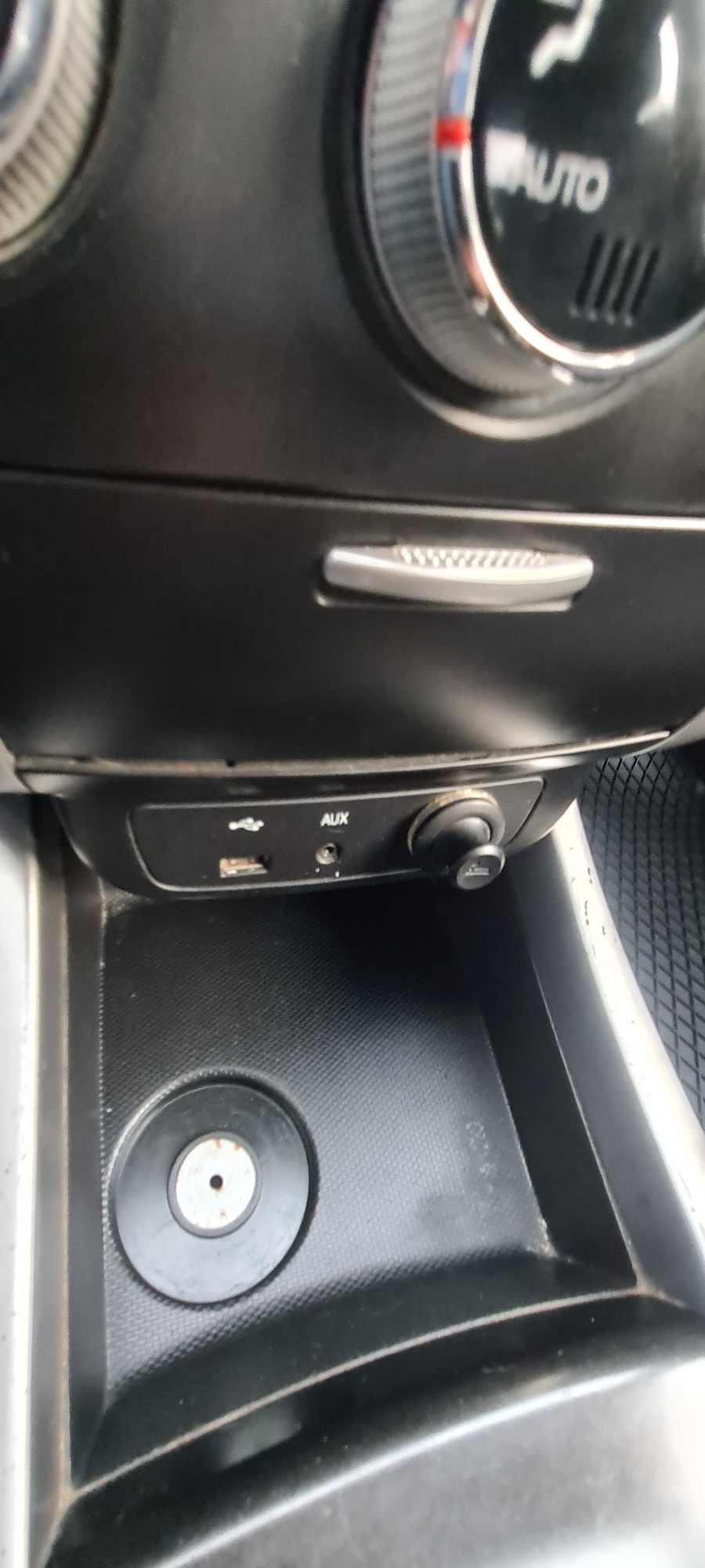 KGM-SsangYong Korando 2.0i Sapphire 4WD-image-17