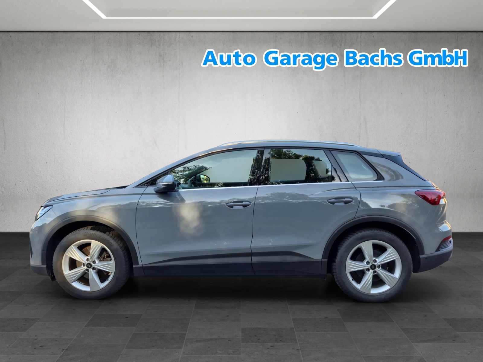 AUDI Q4 e-tron 35-showroom-element-2